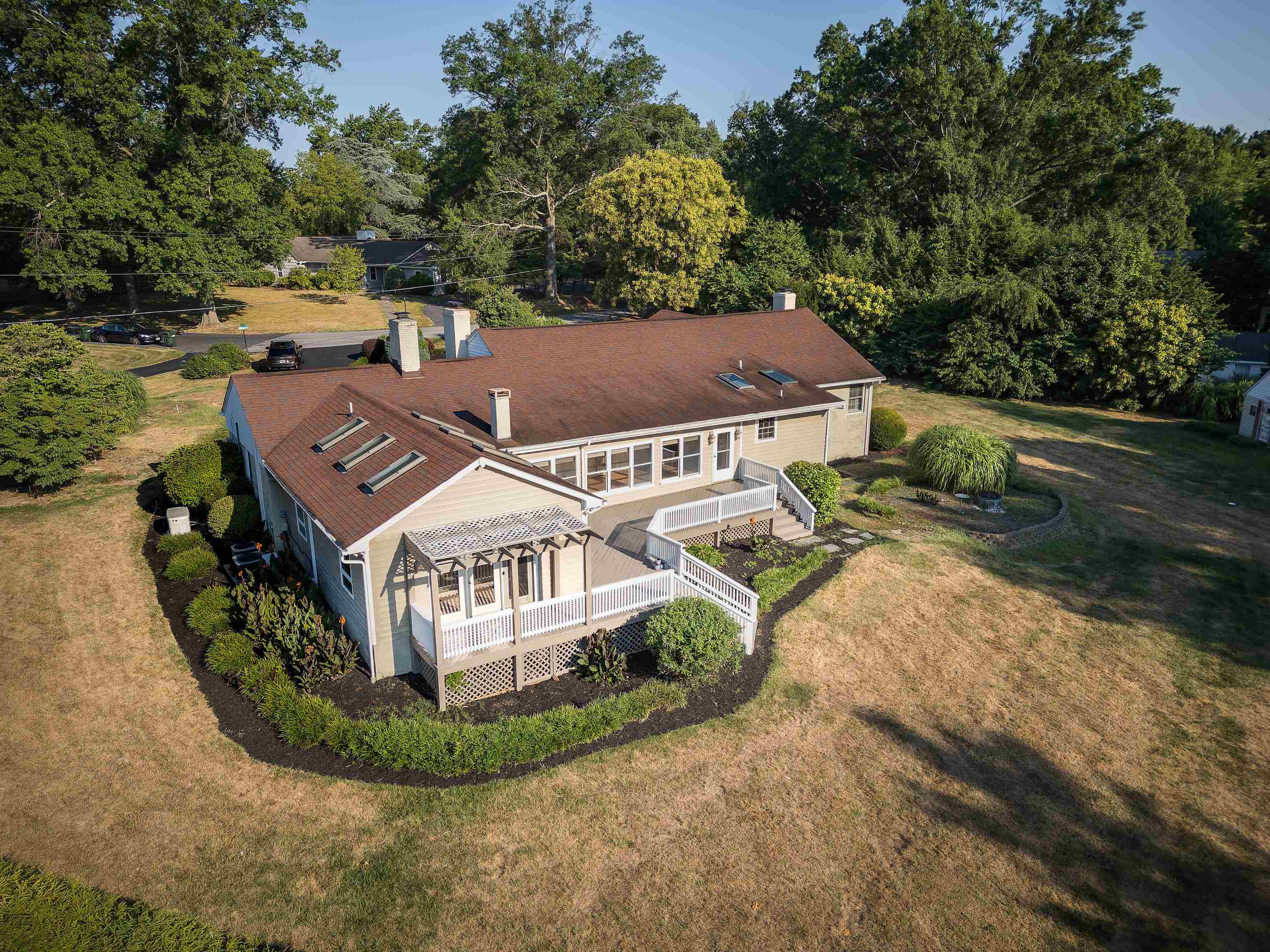 830 S ELLISON LN
