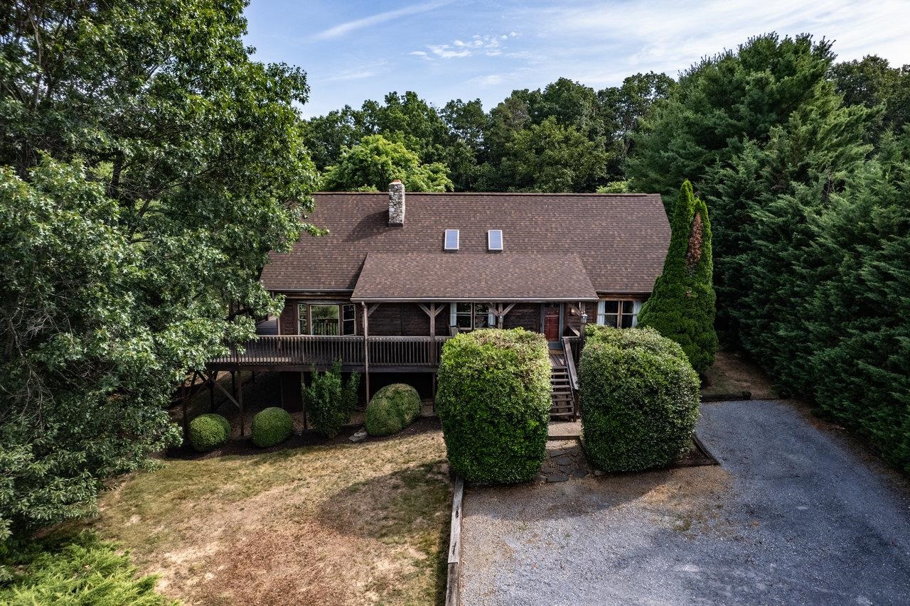 3193 TAYLOR SPRING LN