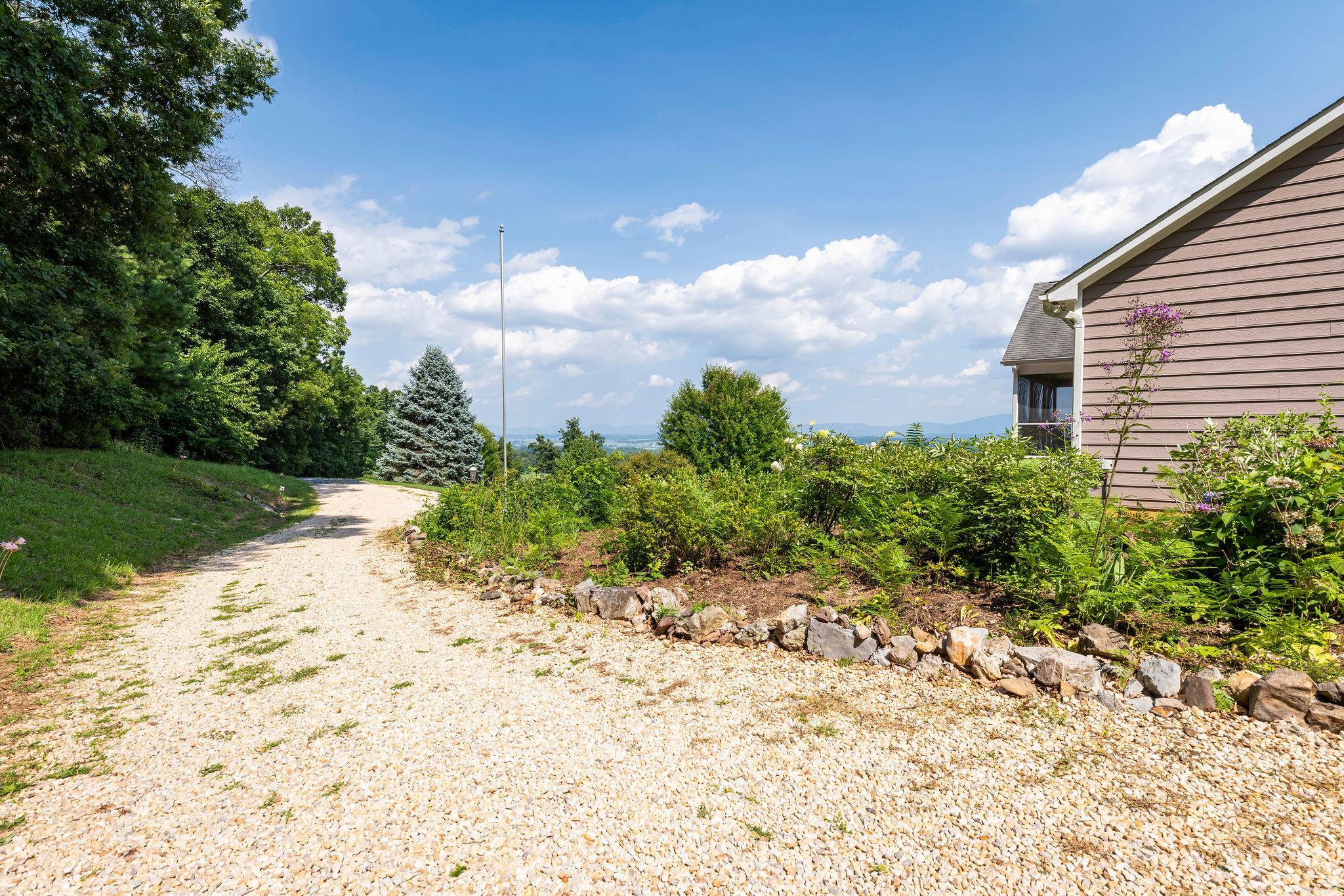 322 MT IDA LN