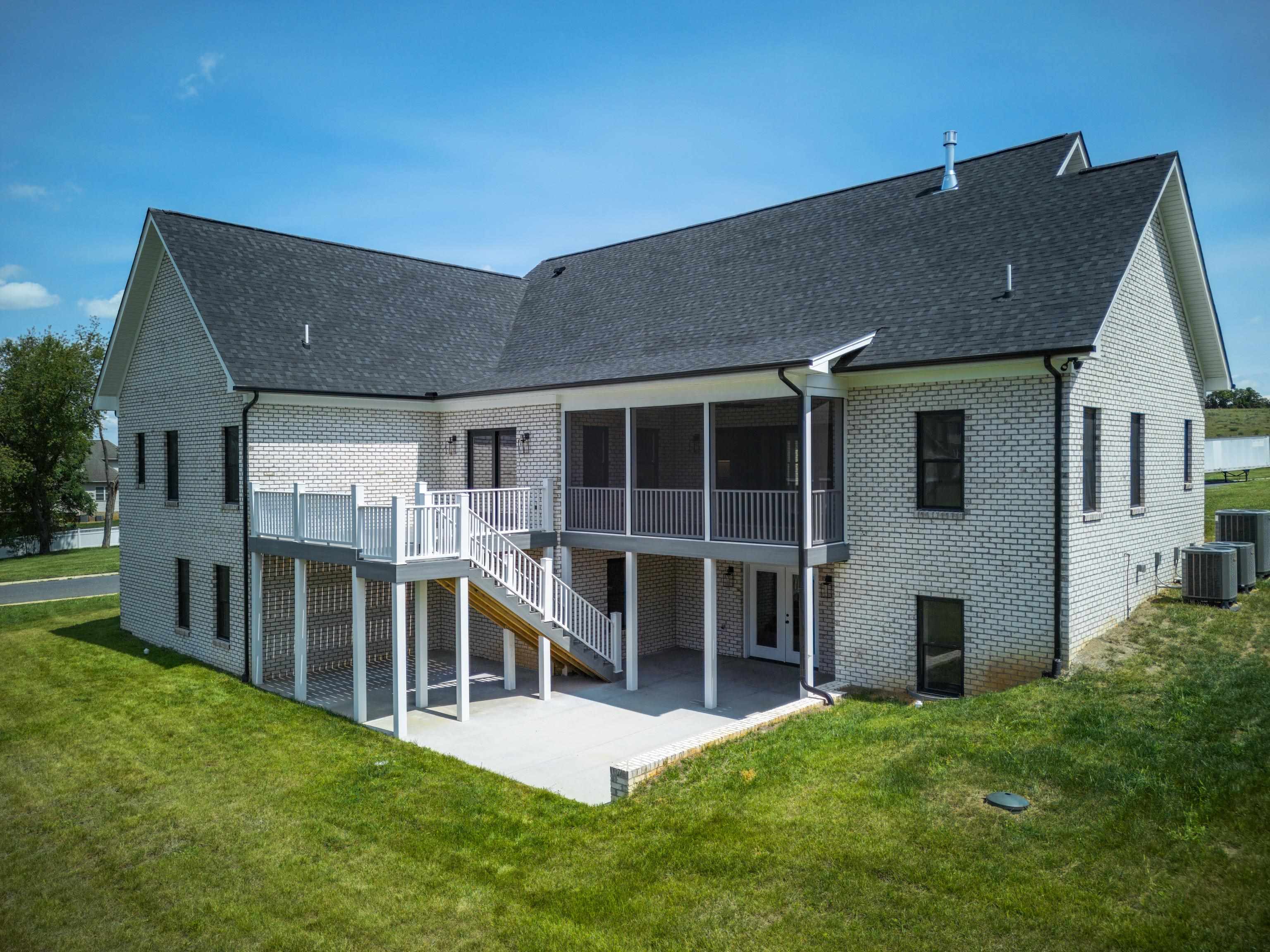 45 AVONWOODS DR