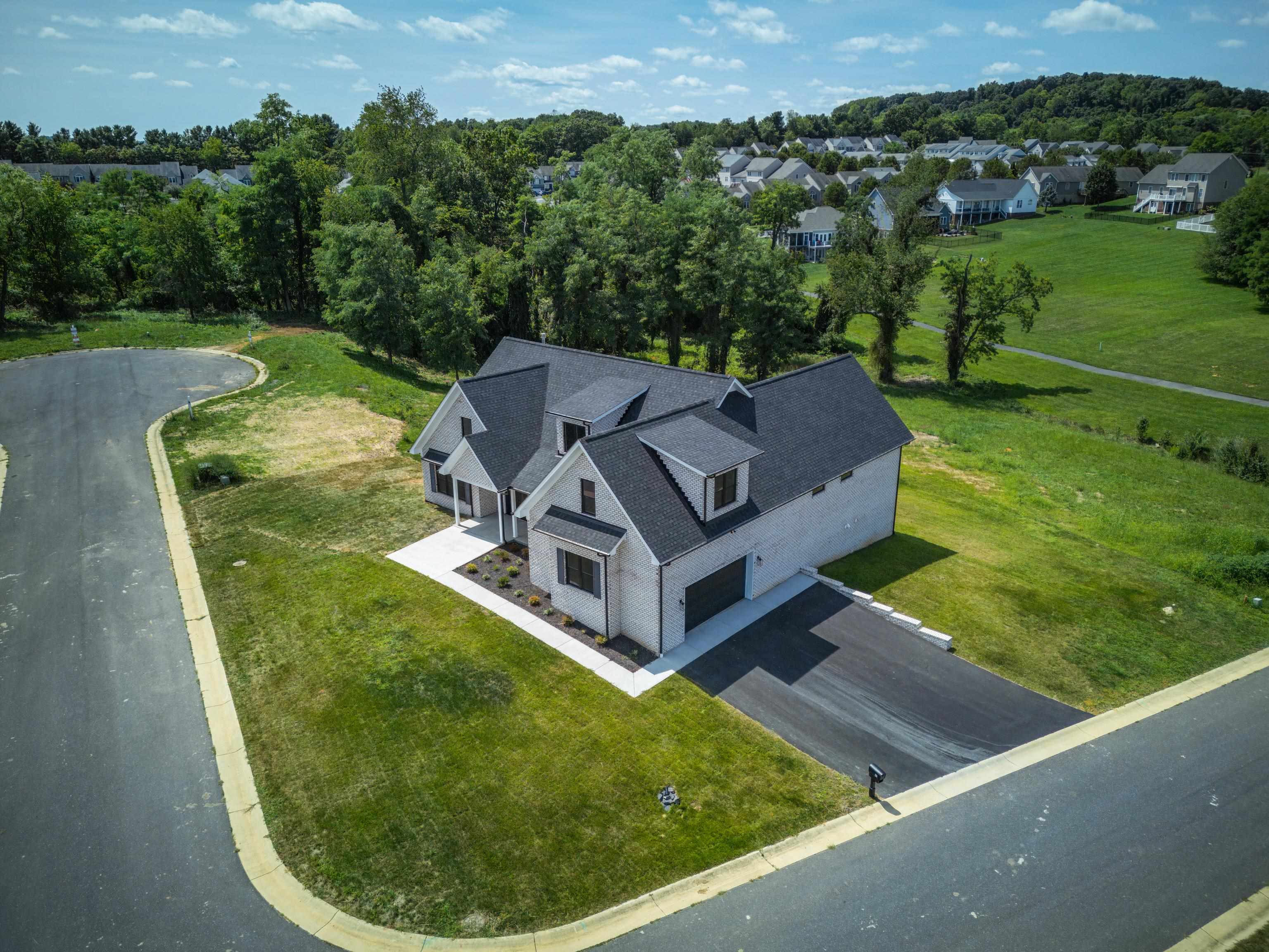 45 AVONWOODS DR