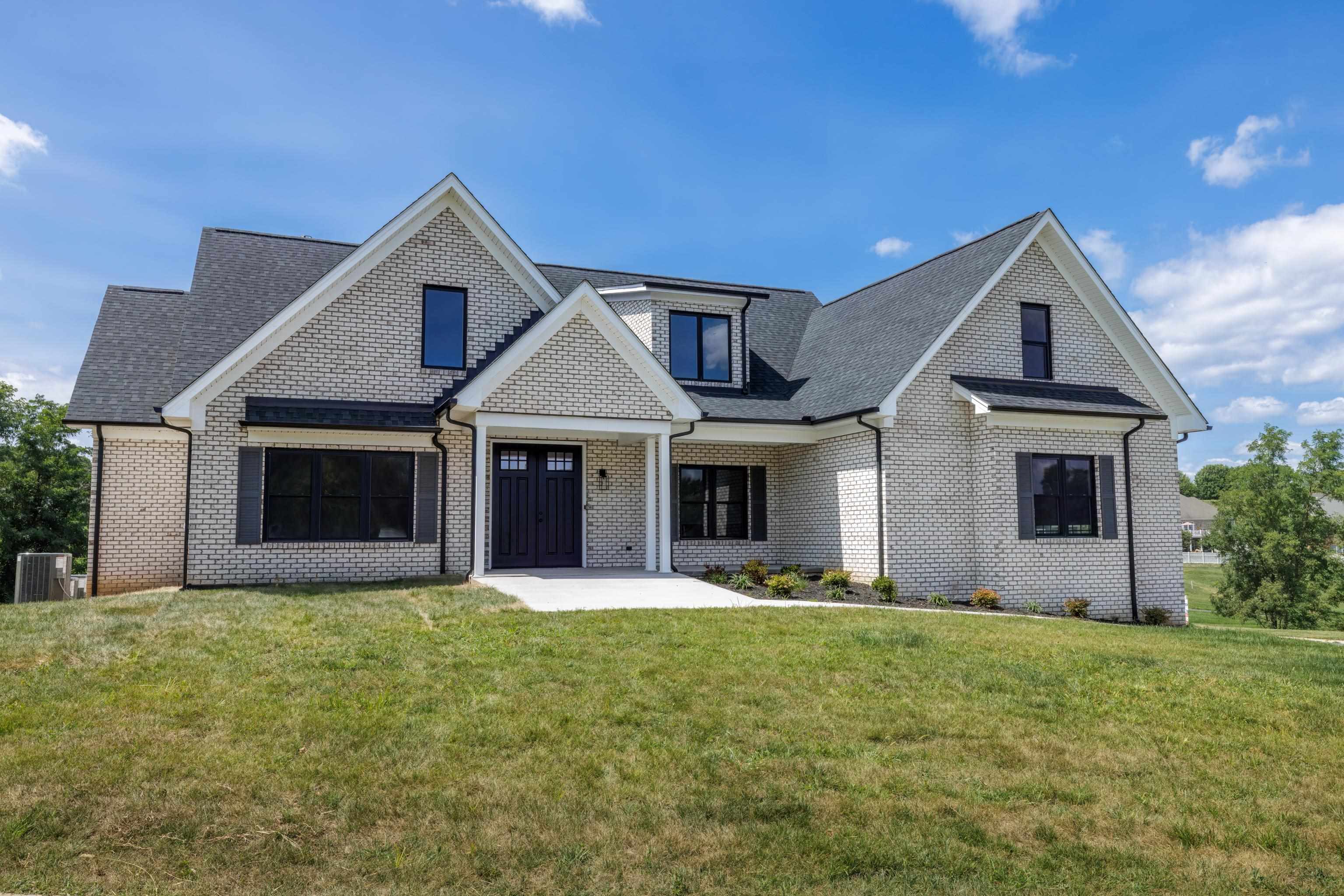 45 AVONWOODS DR