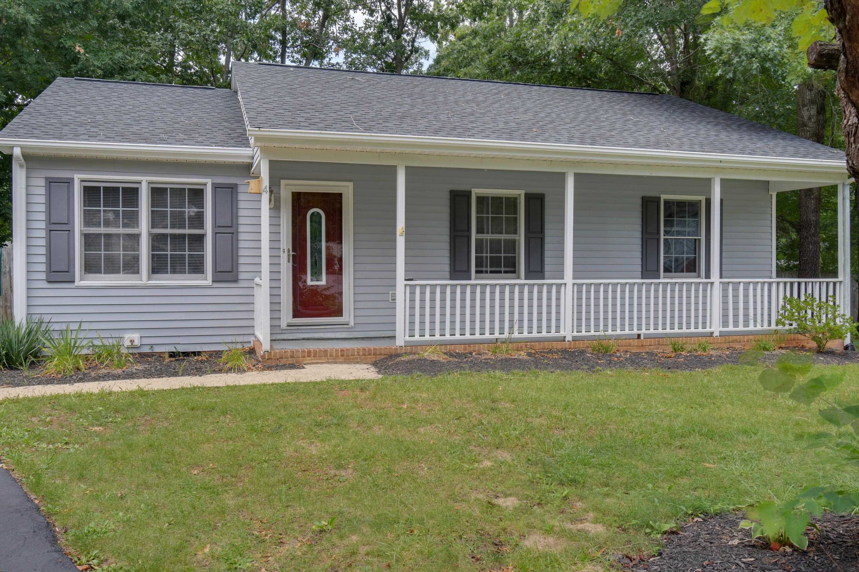 4 CANTON LN
