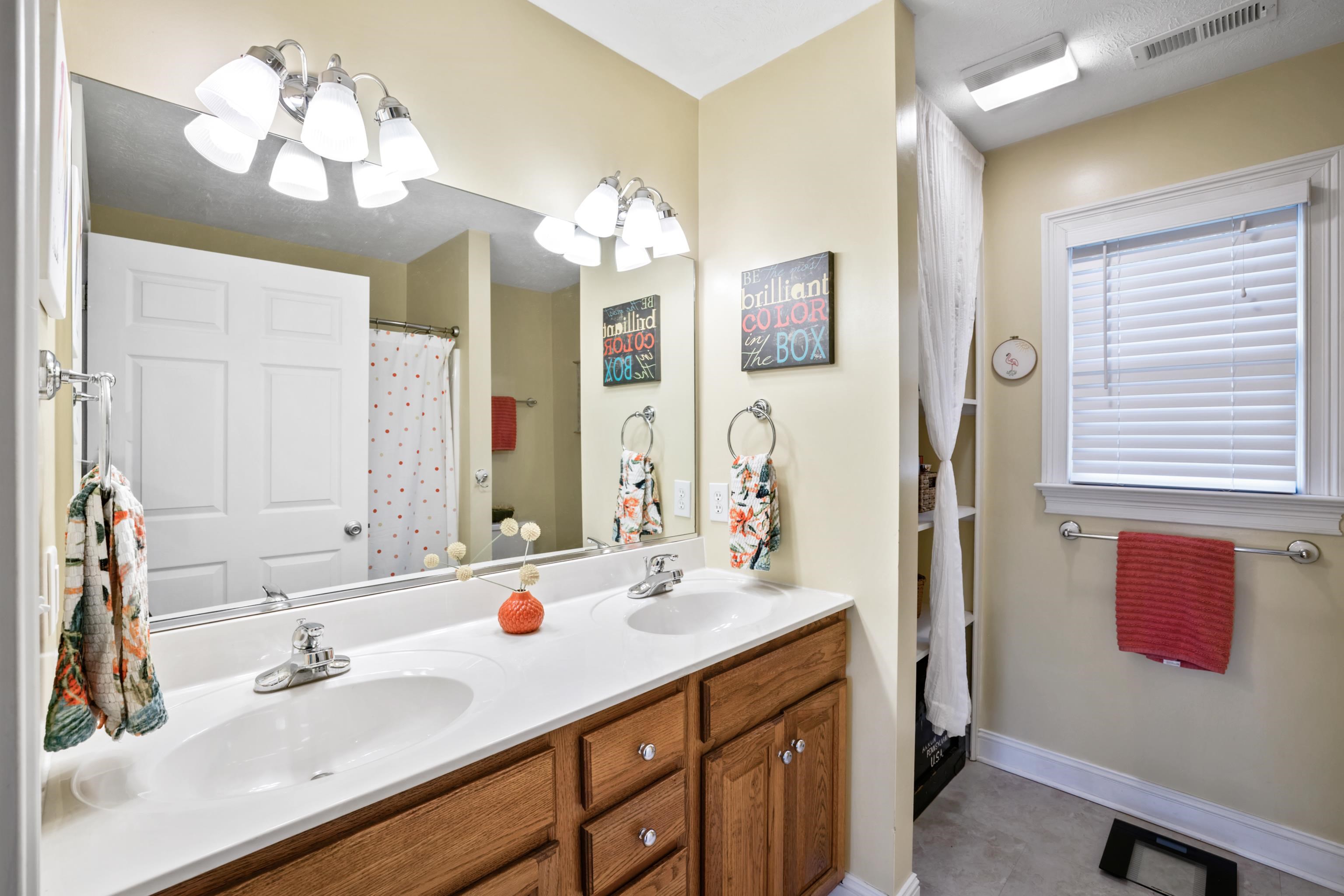 355 CONFEDERACY DR