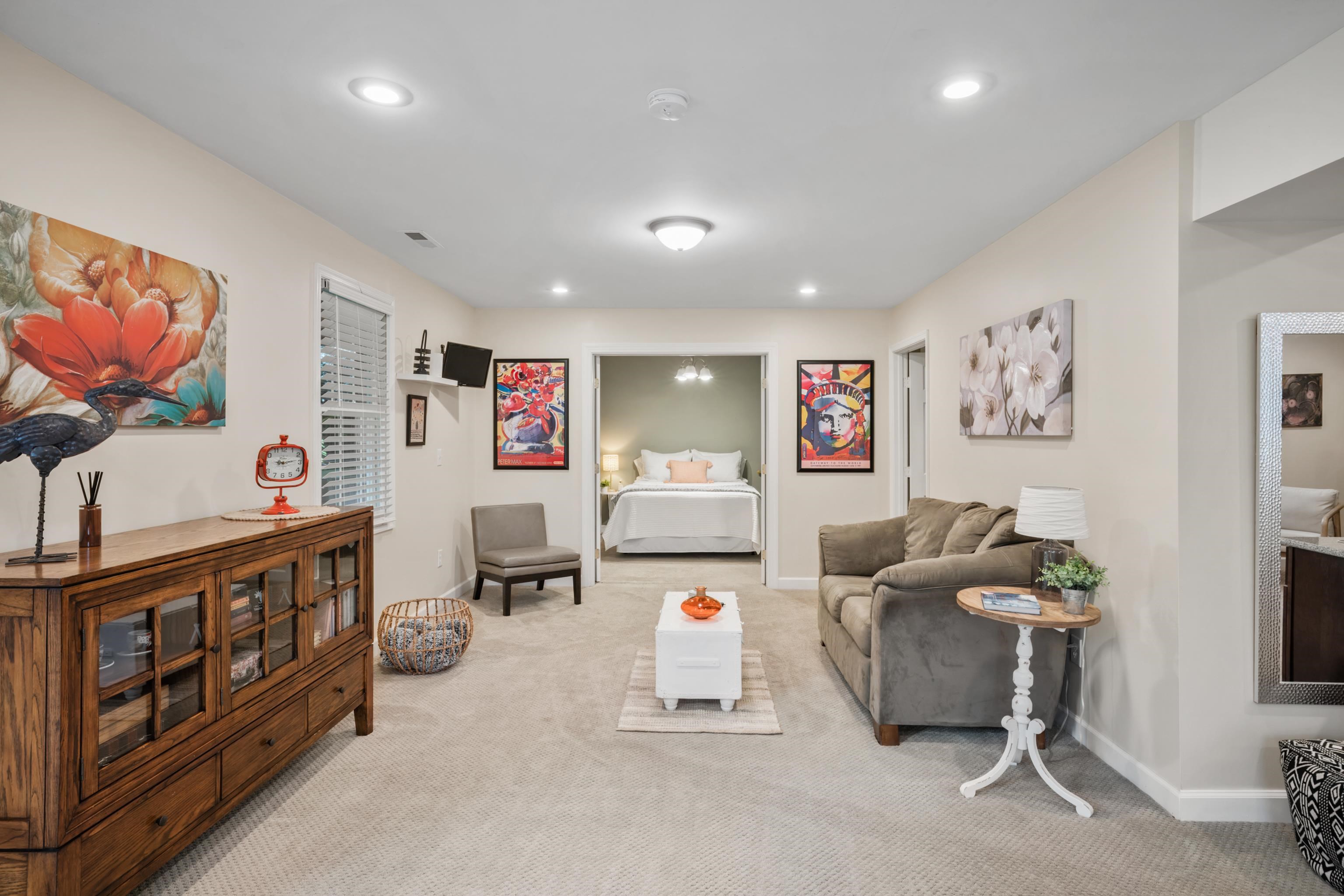 355 CONFEDERACY DR