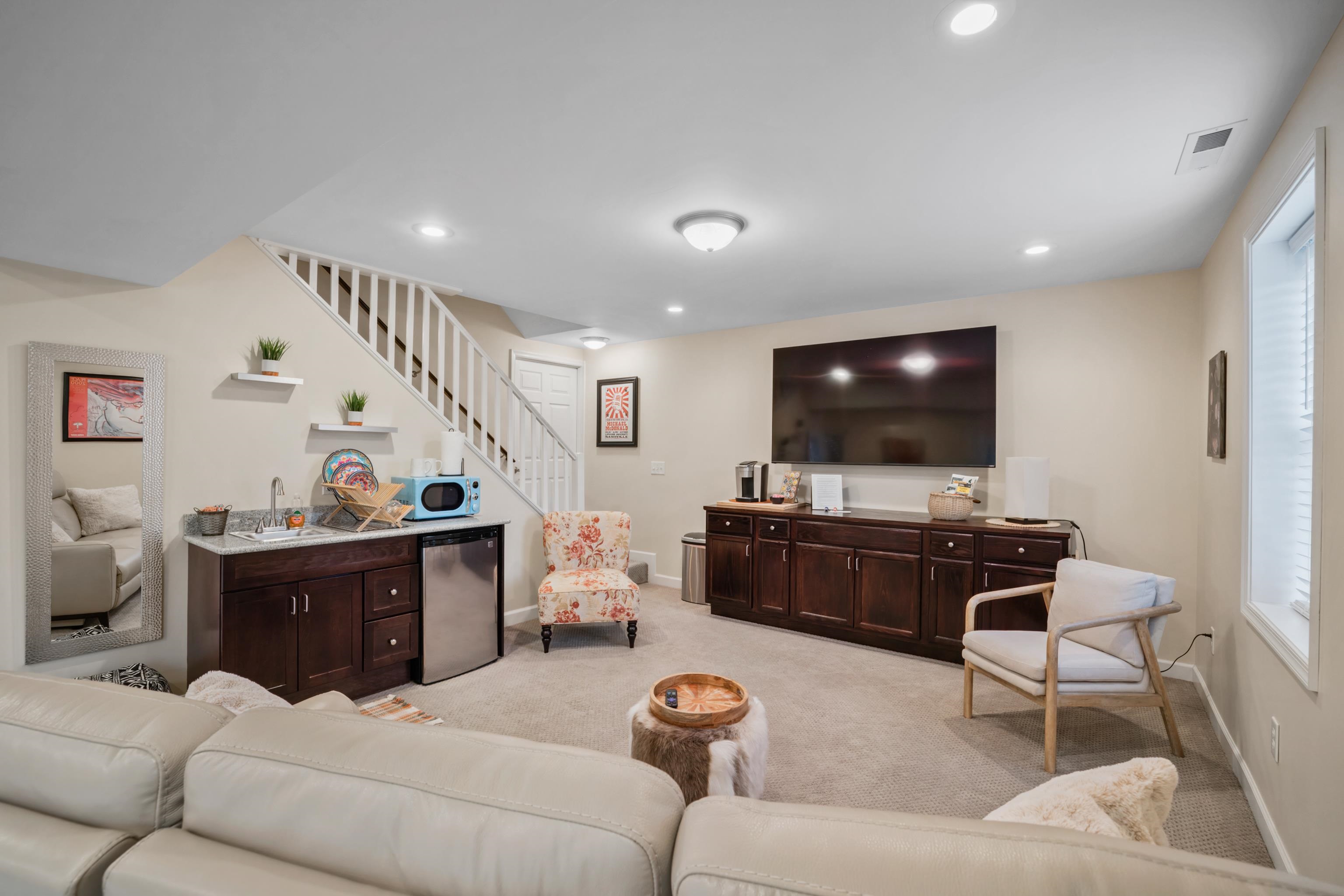 355 CONFEDERACY DR