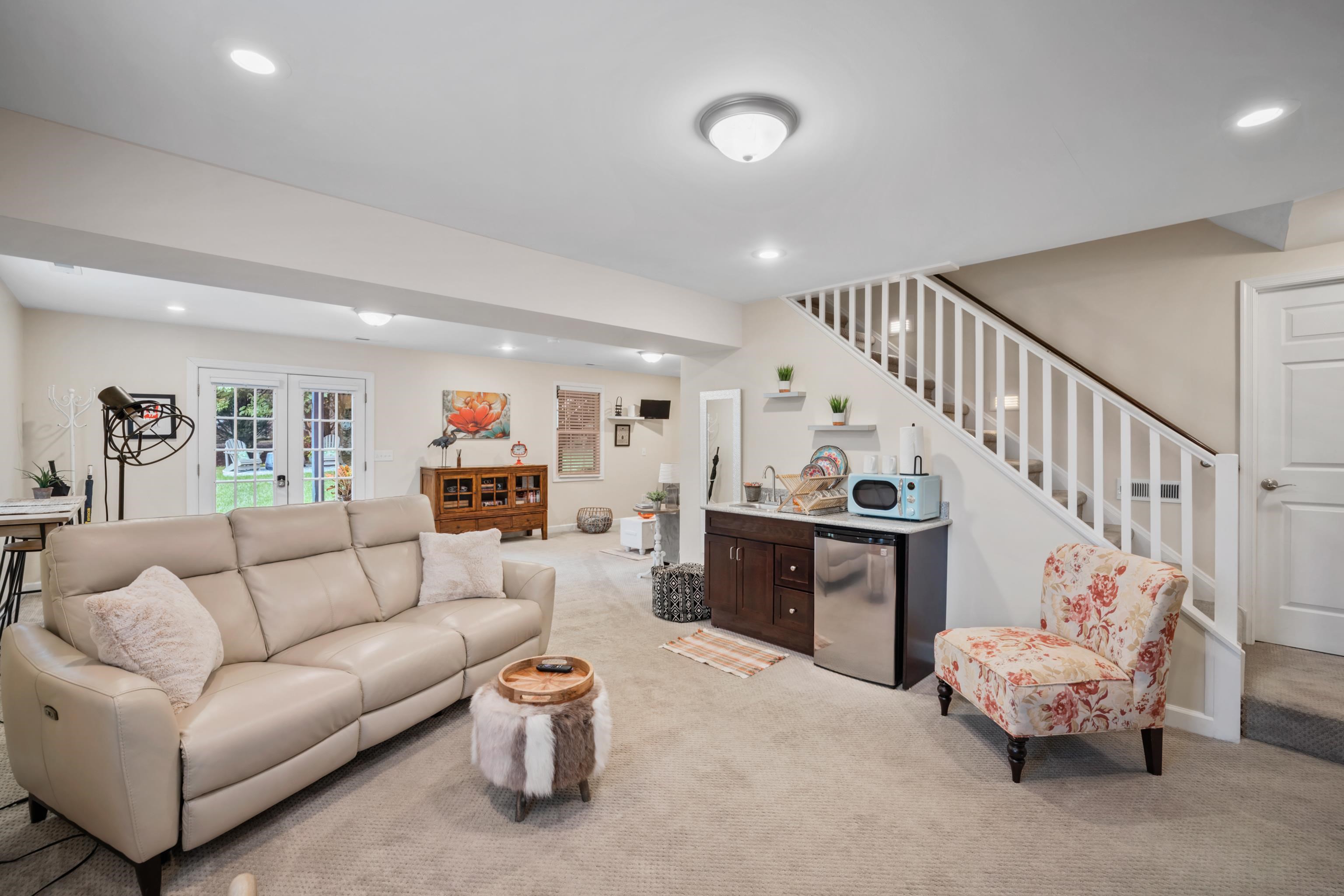 355 CONFEDERACY DR
