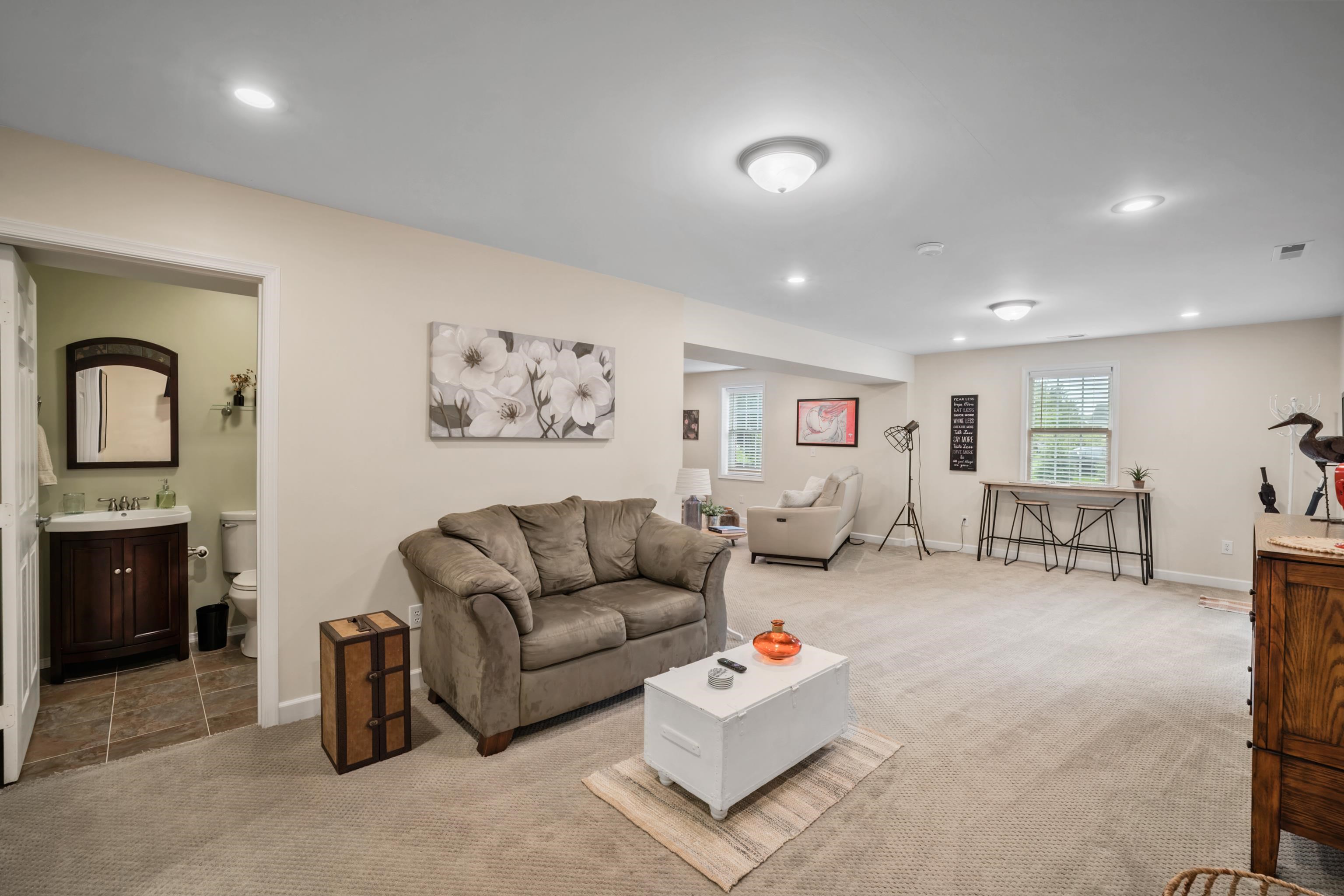 355 CONFEDERACY DR