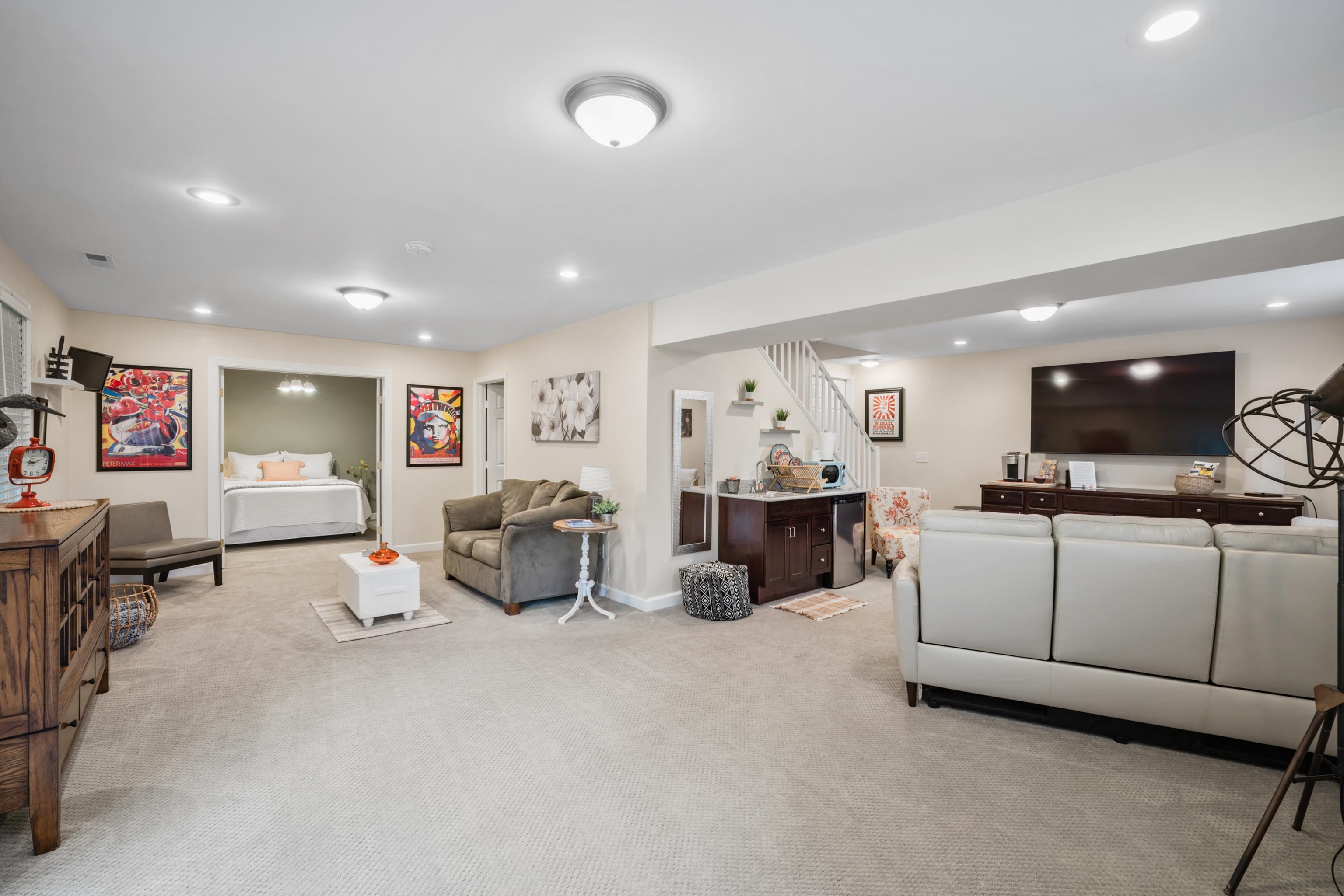 355 CONFEDERACY DR