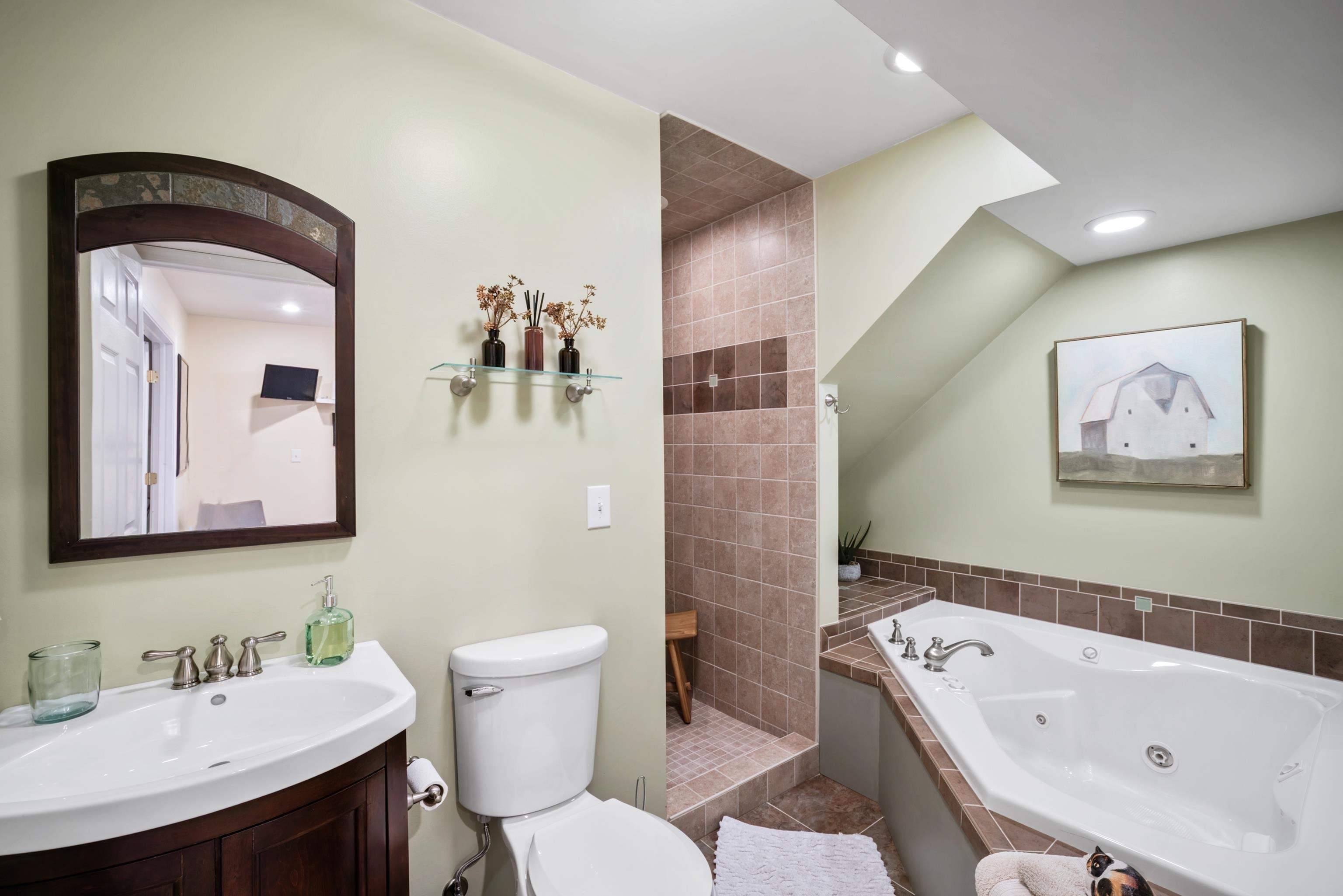 355 CONFEDERACY DR