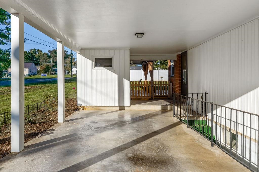 2153 FOREST DR