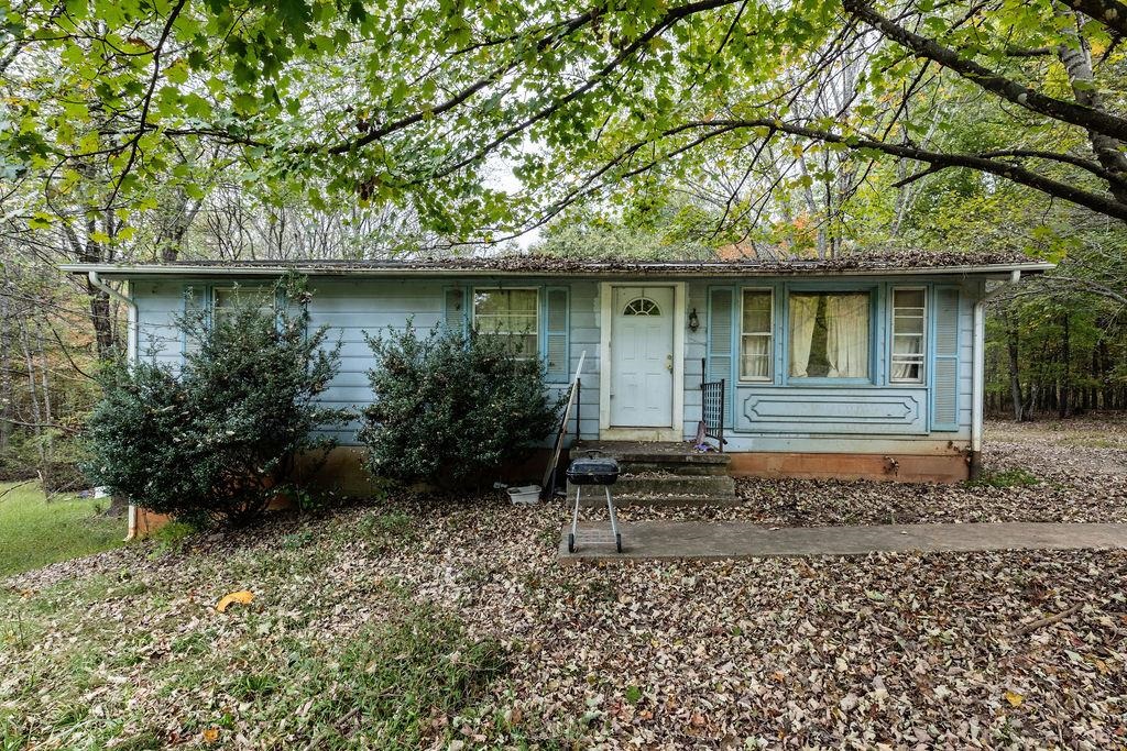 1038 SMITH RD