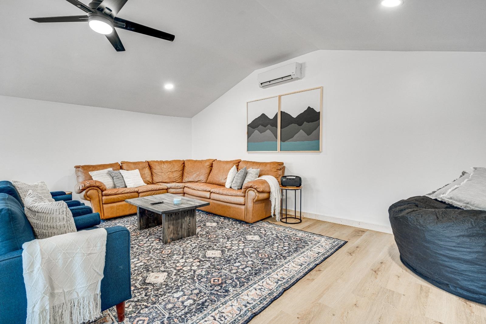 393 CROOKED RUN RD