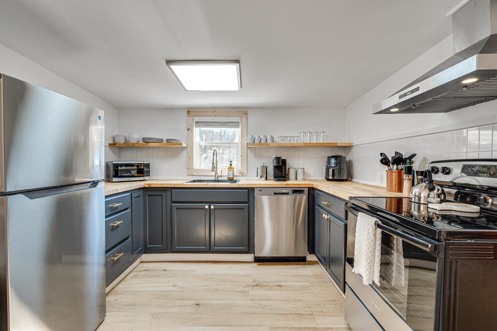 393 CROOKED RUN RD