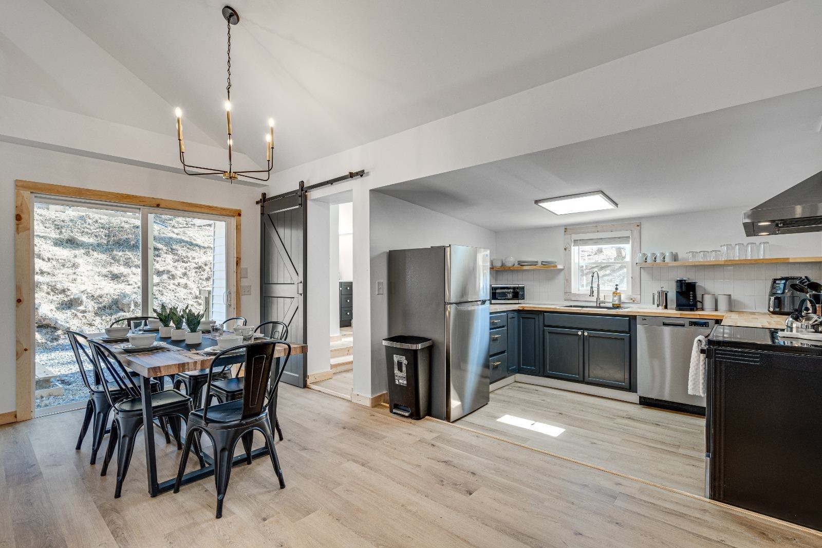 393 CROOKED RUN RD