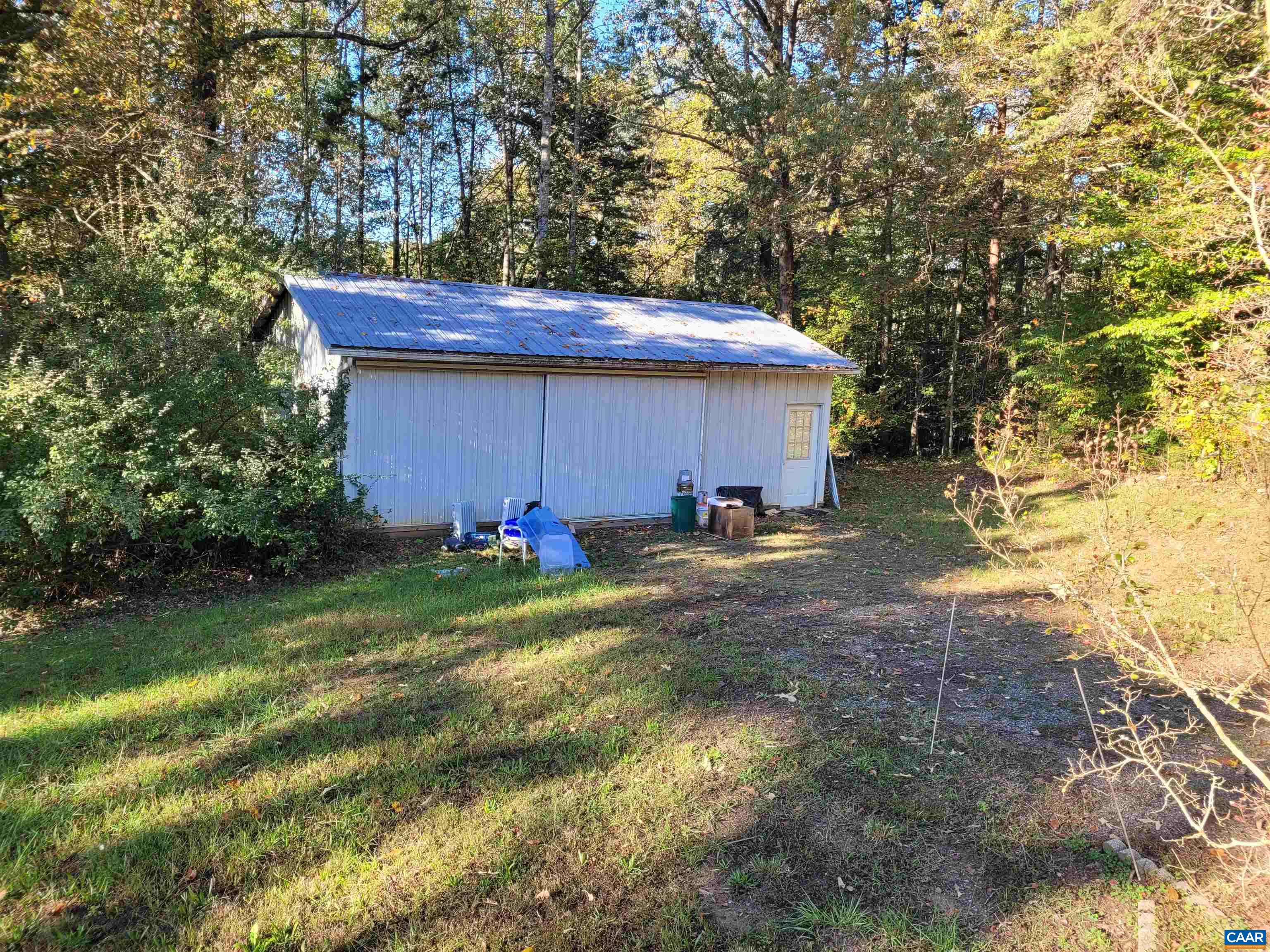 866 TOMS RD
