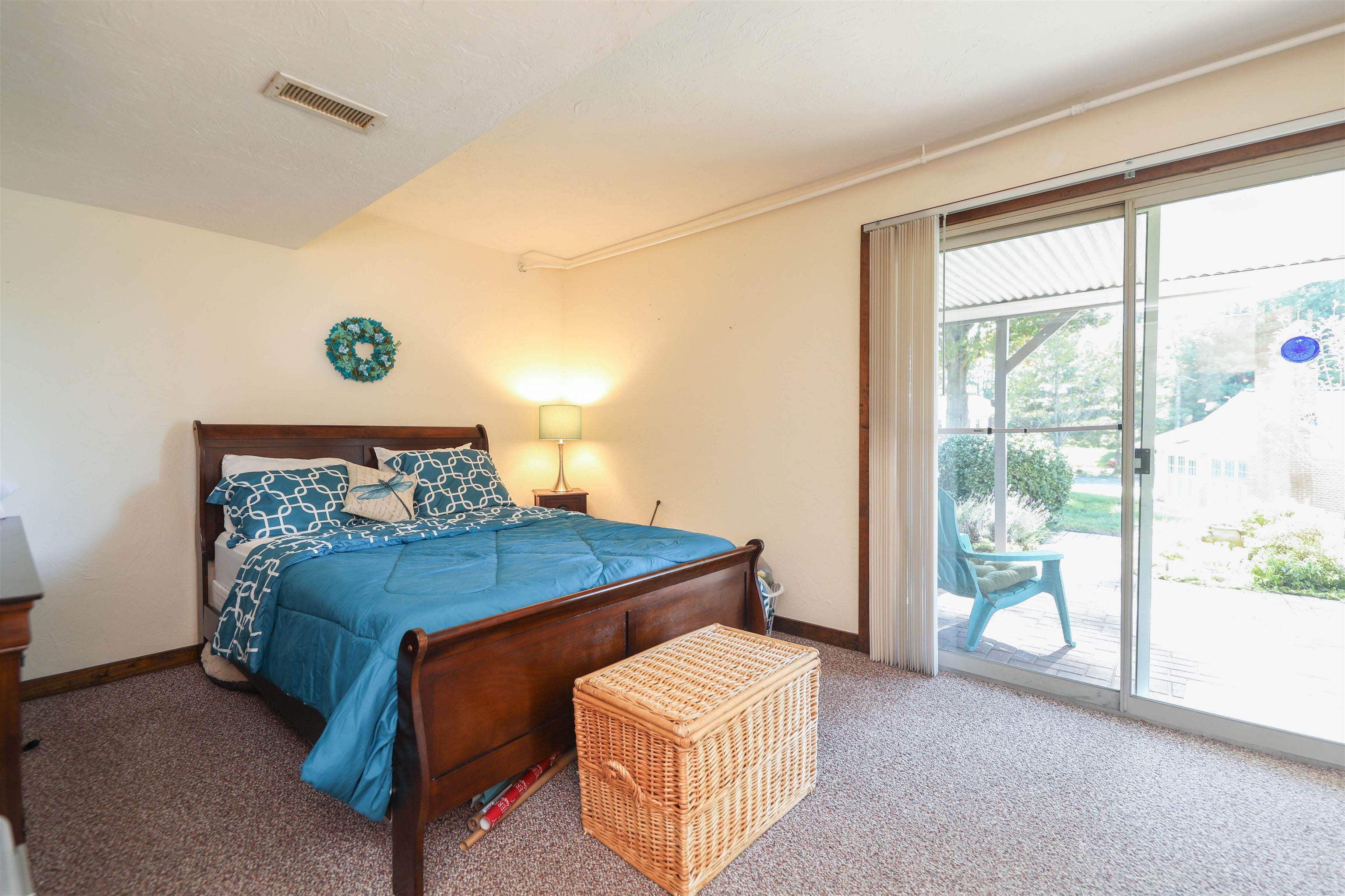 104 COUNTRY LODGE RD