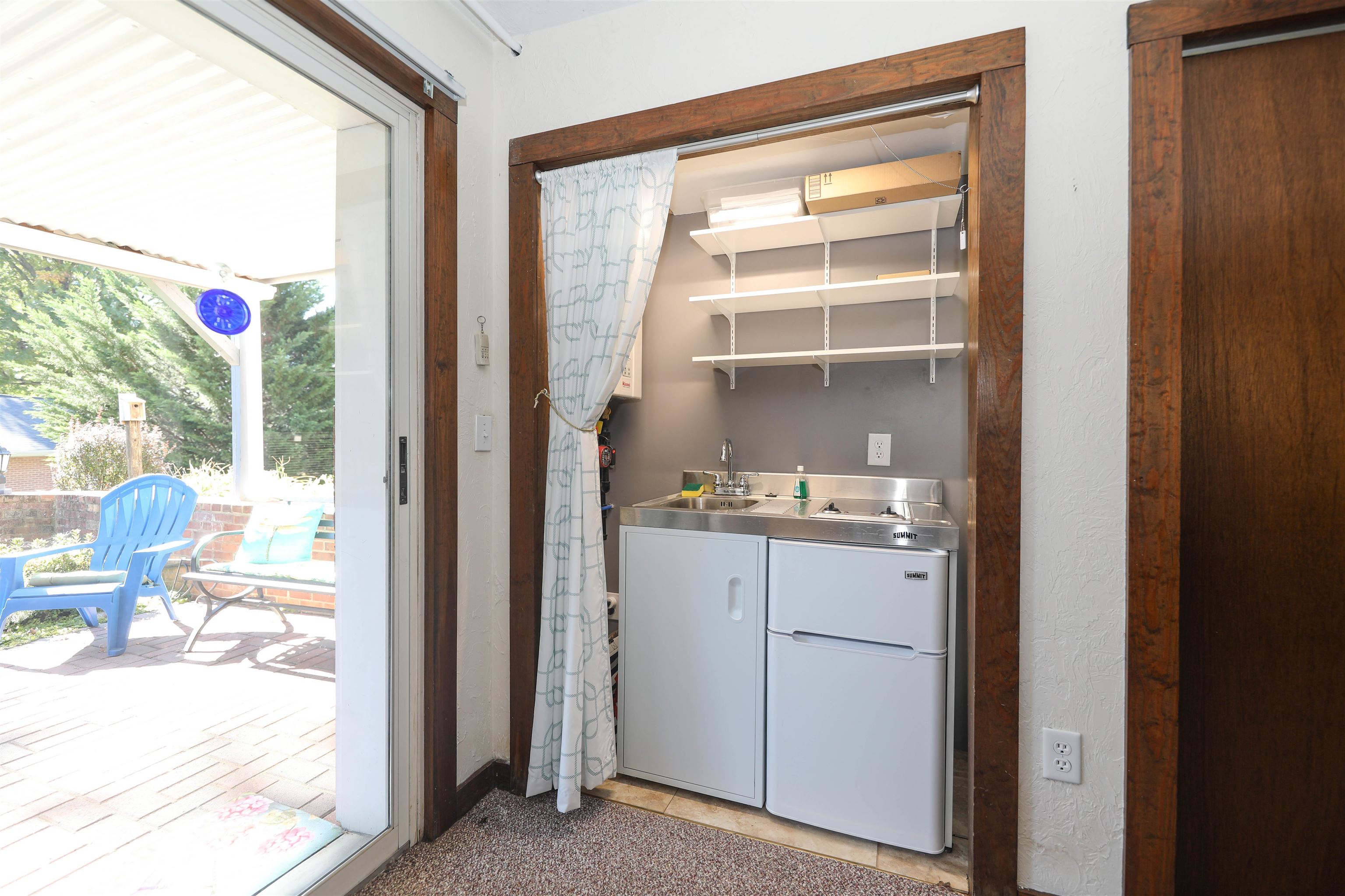 104 COUNTRY LODGE RD