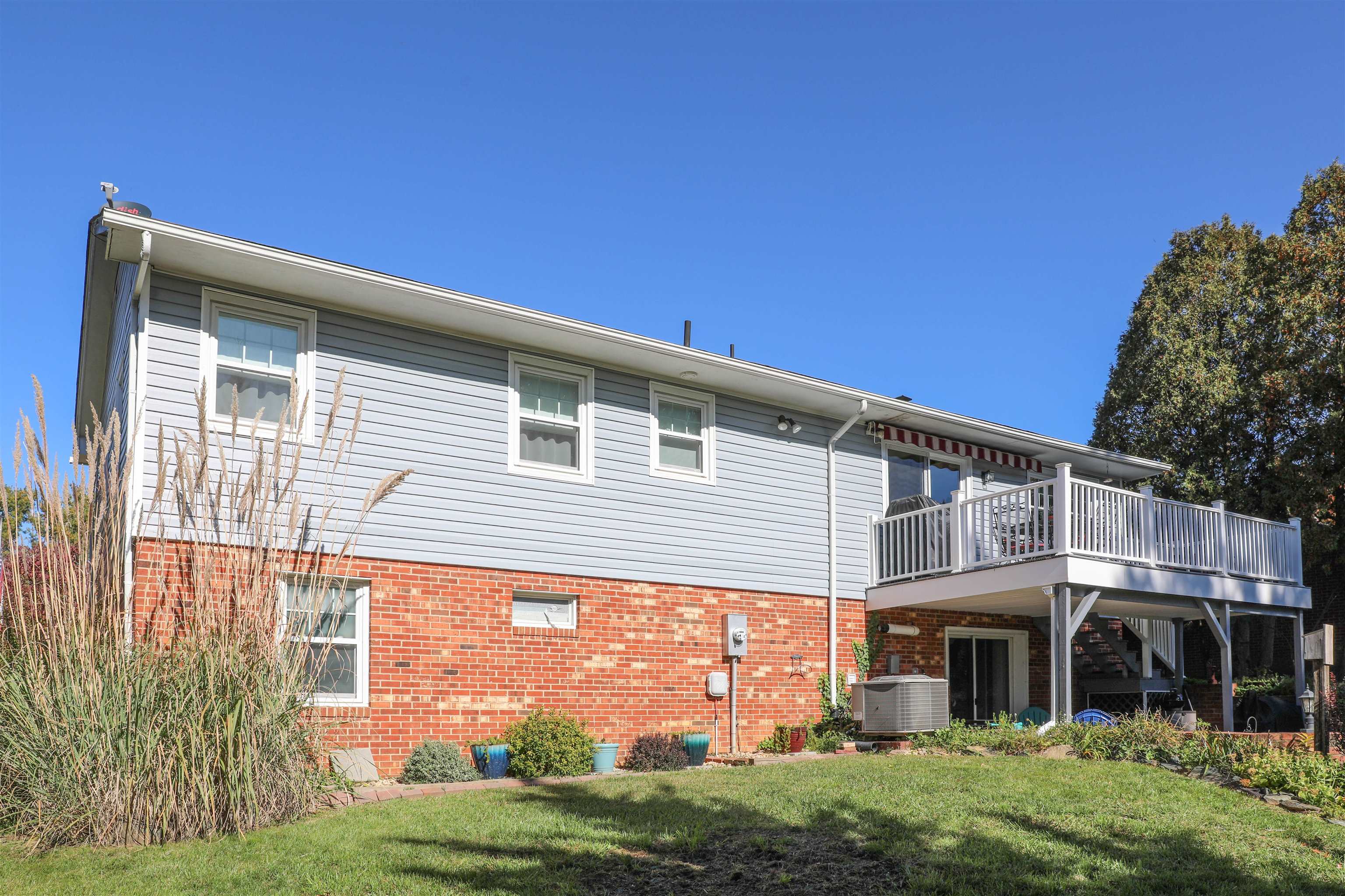 104 COUNTRY LODGE RD