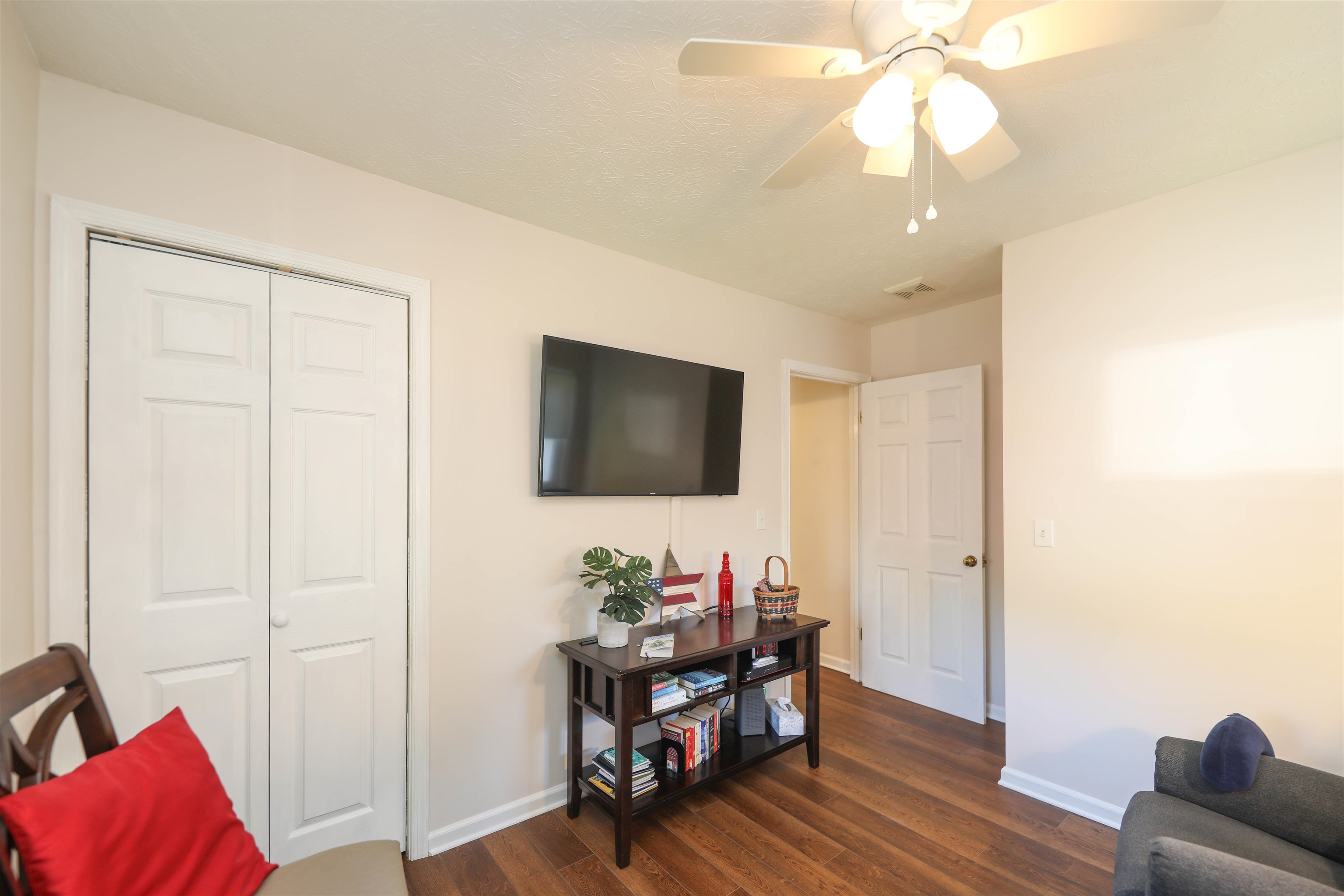 104 COUNTRY LODGE RD