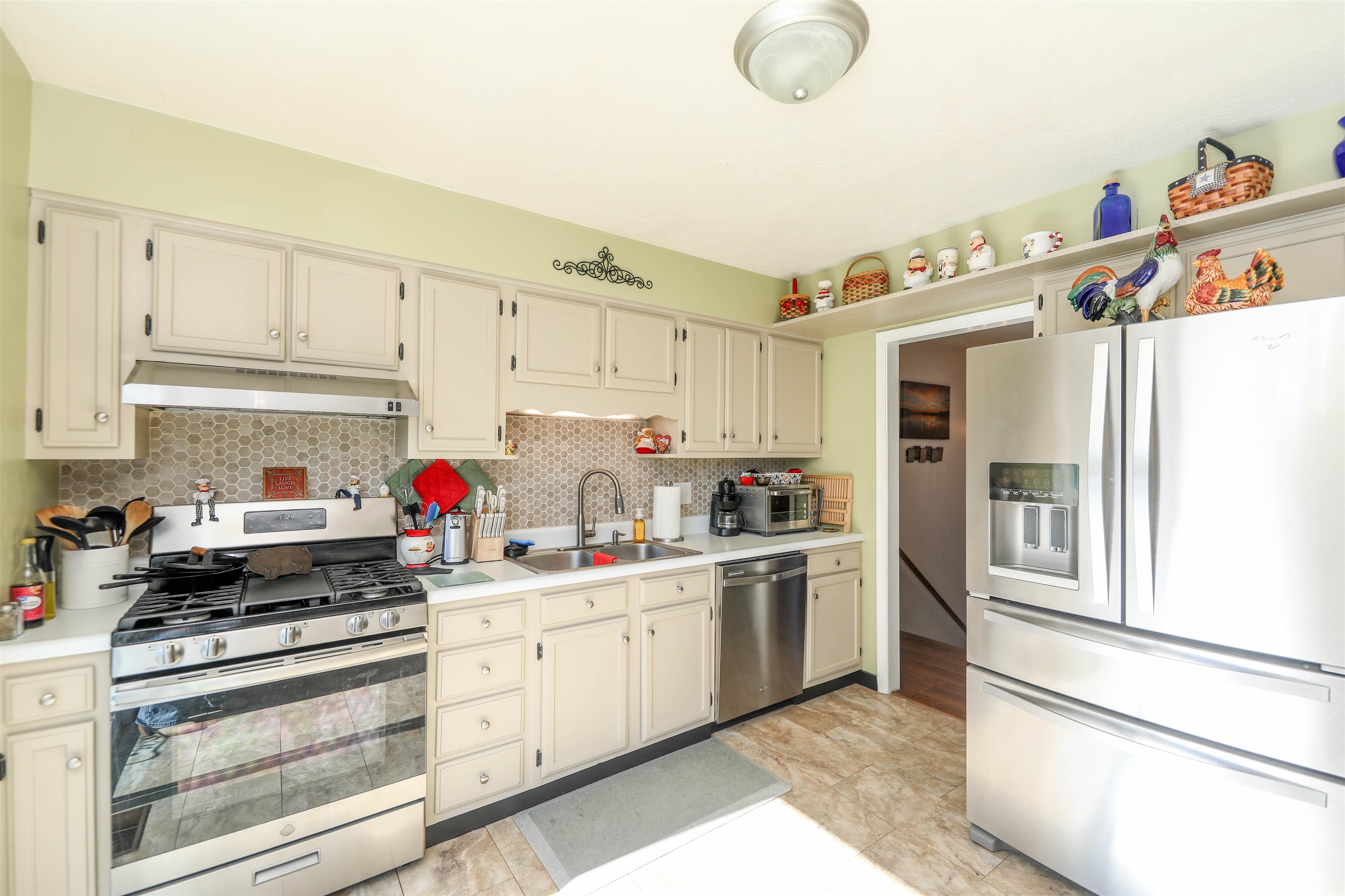 104 COUNTRY LODGE RD