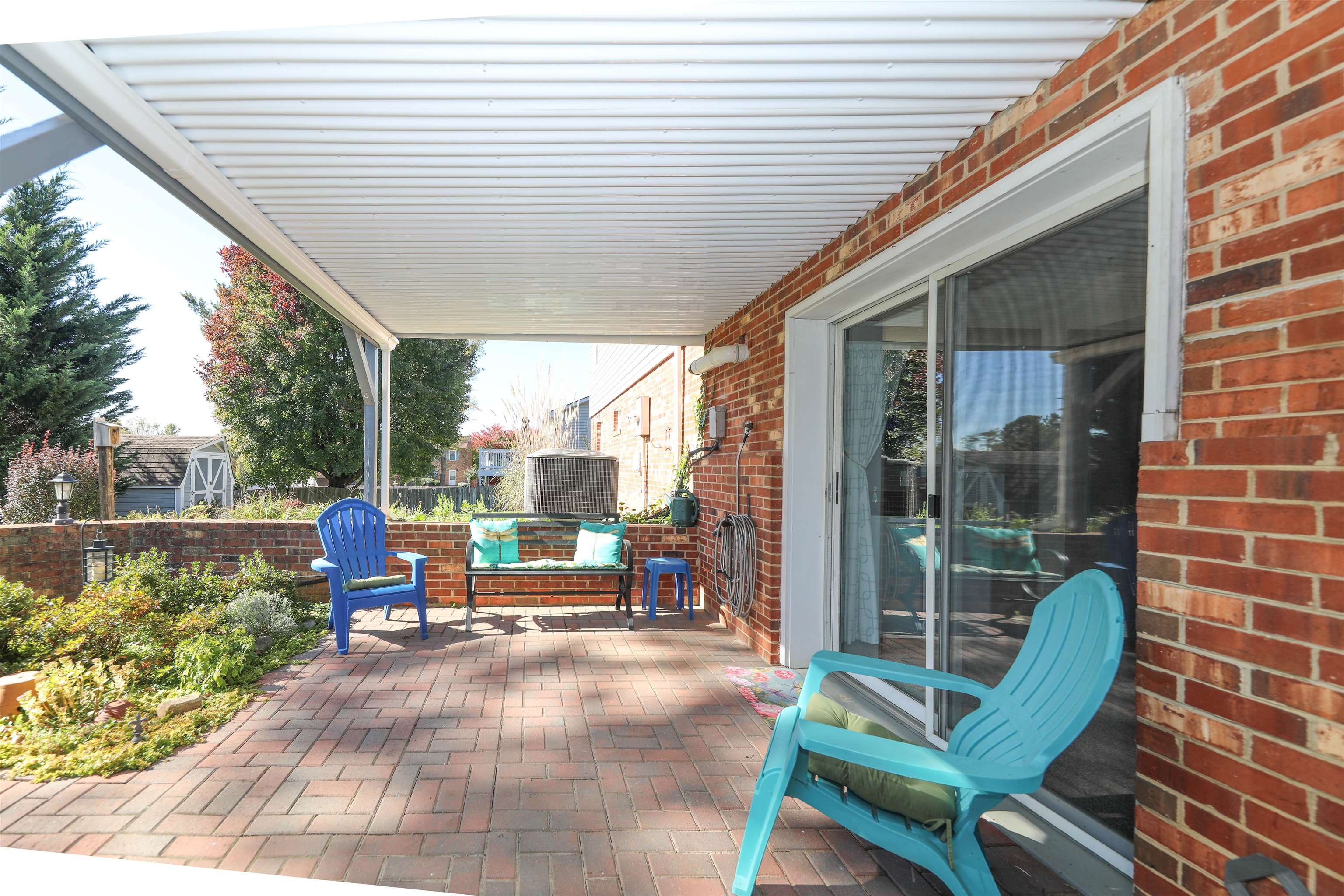 104 COUNTRY LODGE RD