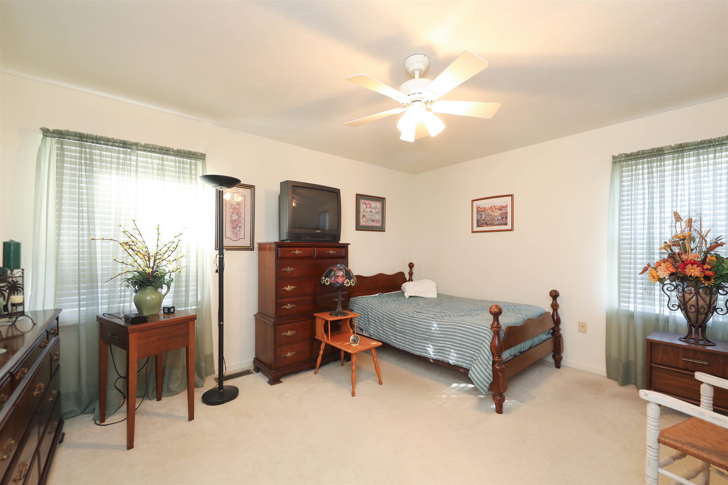 229 ARROWHEAD LN