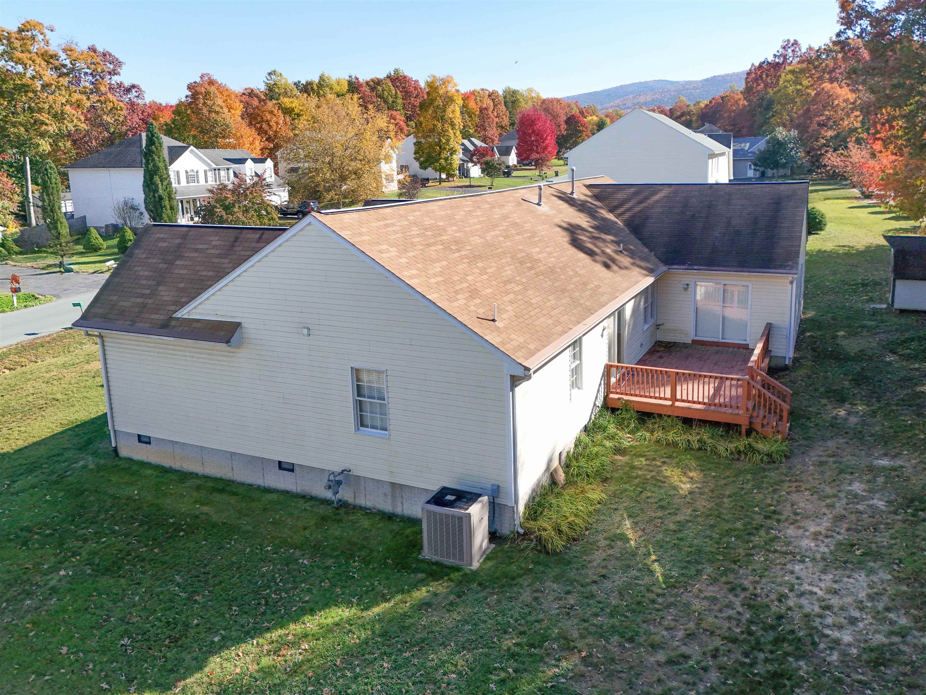 229 ARROWHEAD LN
