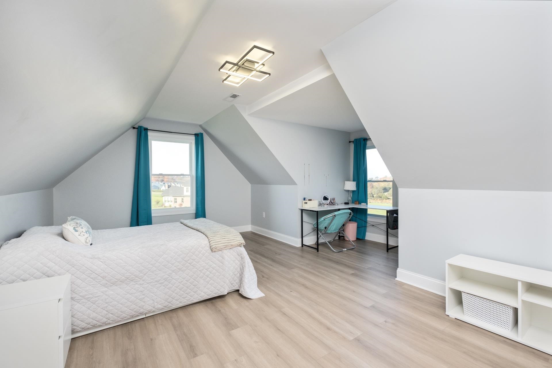 2640 HUNTINGTON SPRINGS DR