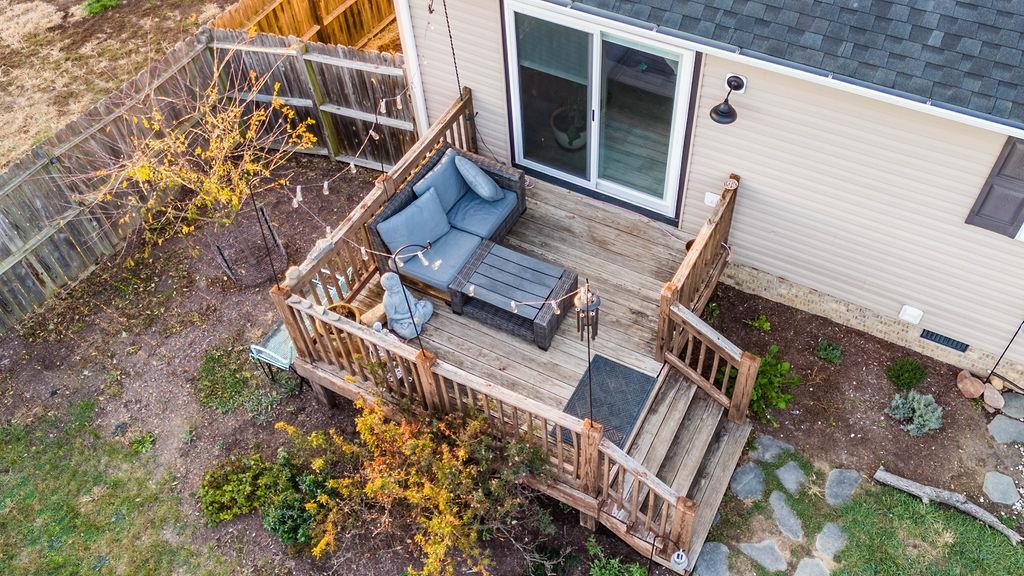 135 FALCON LN