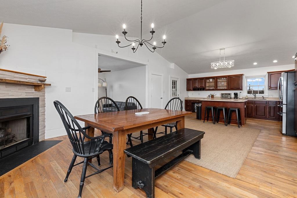 135 FALCON LN