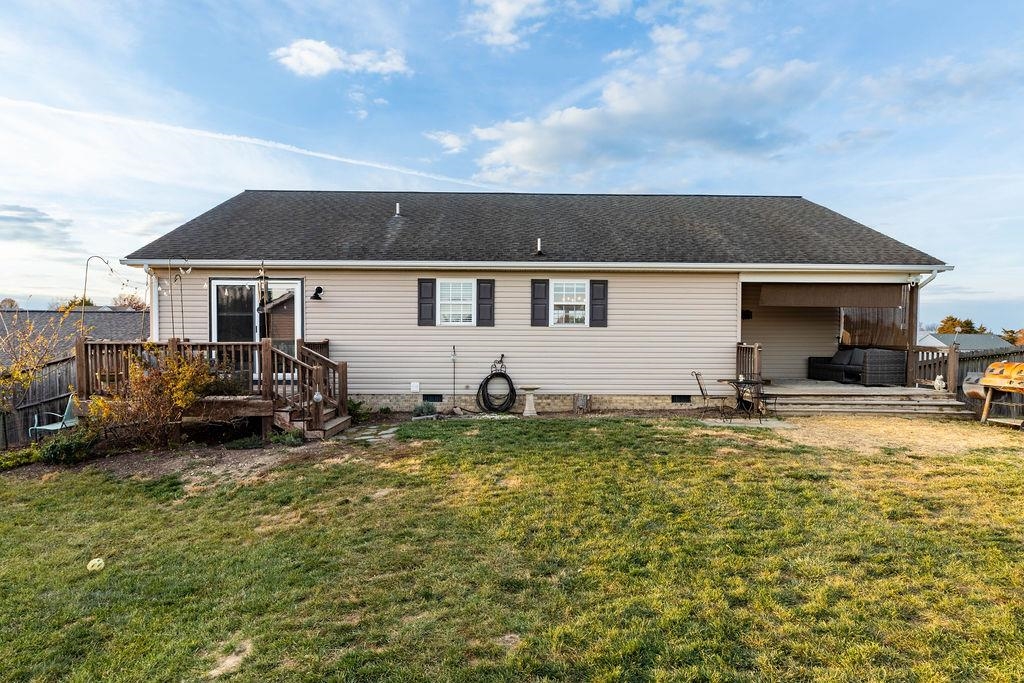 135 FALCON LN