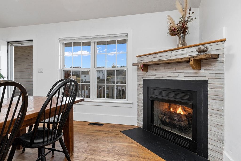 135 FALCON LN