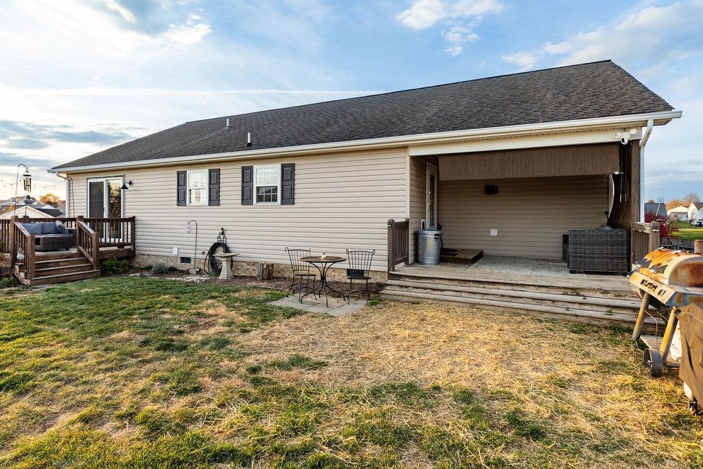 135 FALCON LN