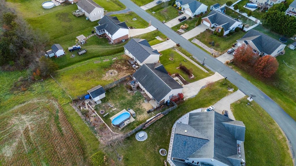 135 FALCON LN
