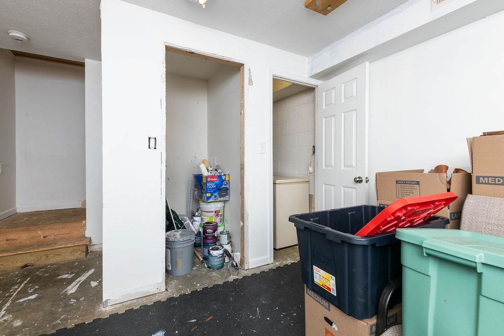 135 FALCON LN