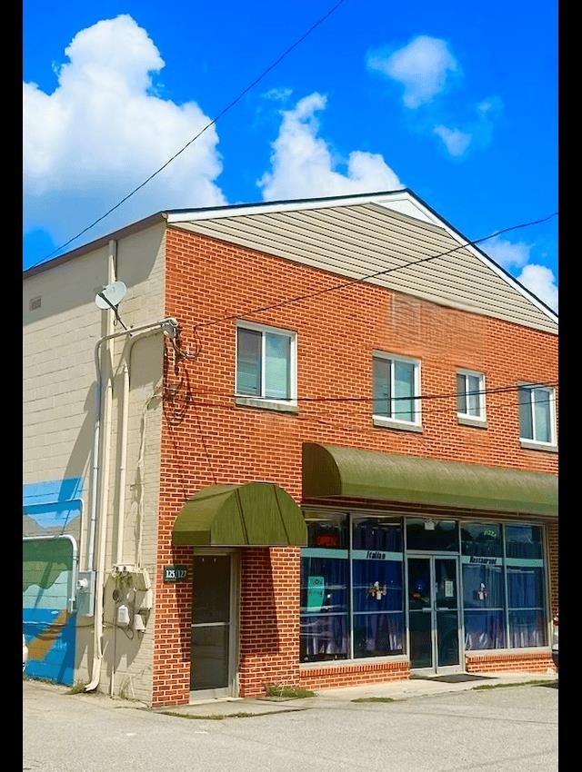 125 BROAD ST