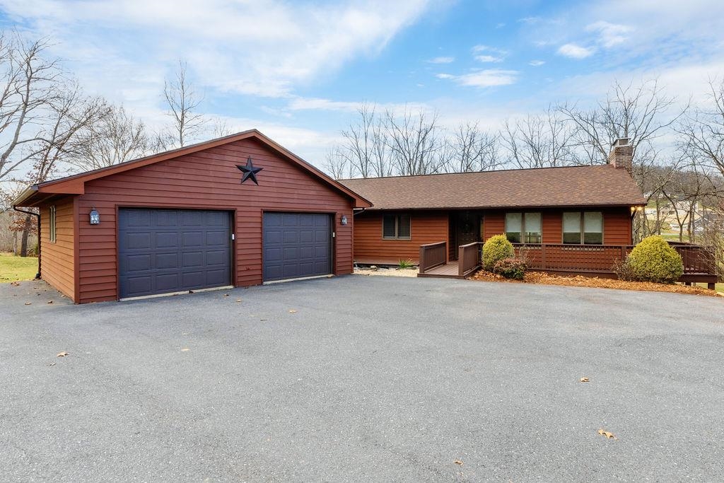 315 LADD RD