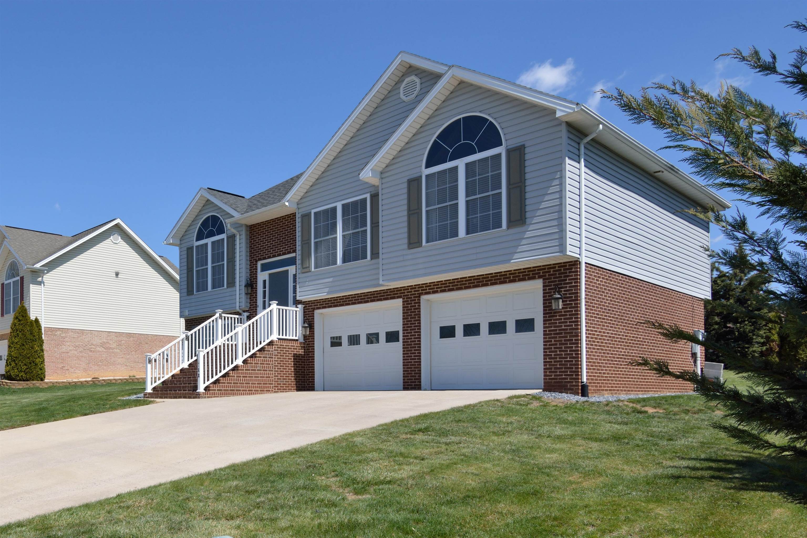 1768 PARK LAWN DR