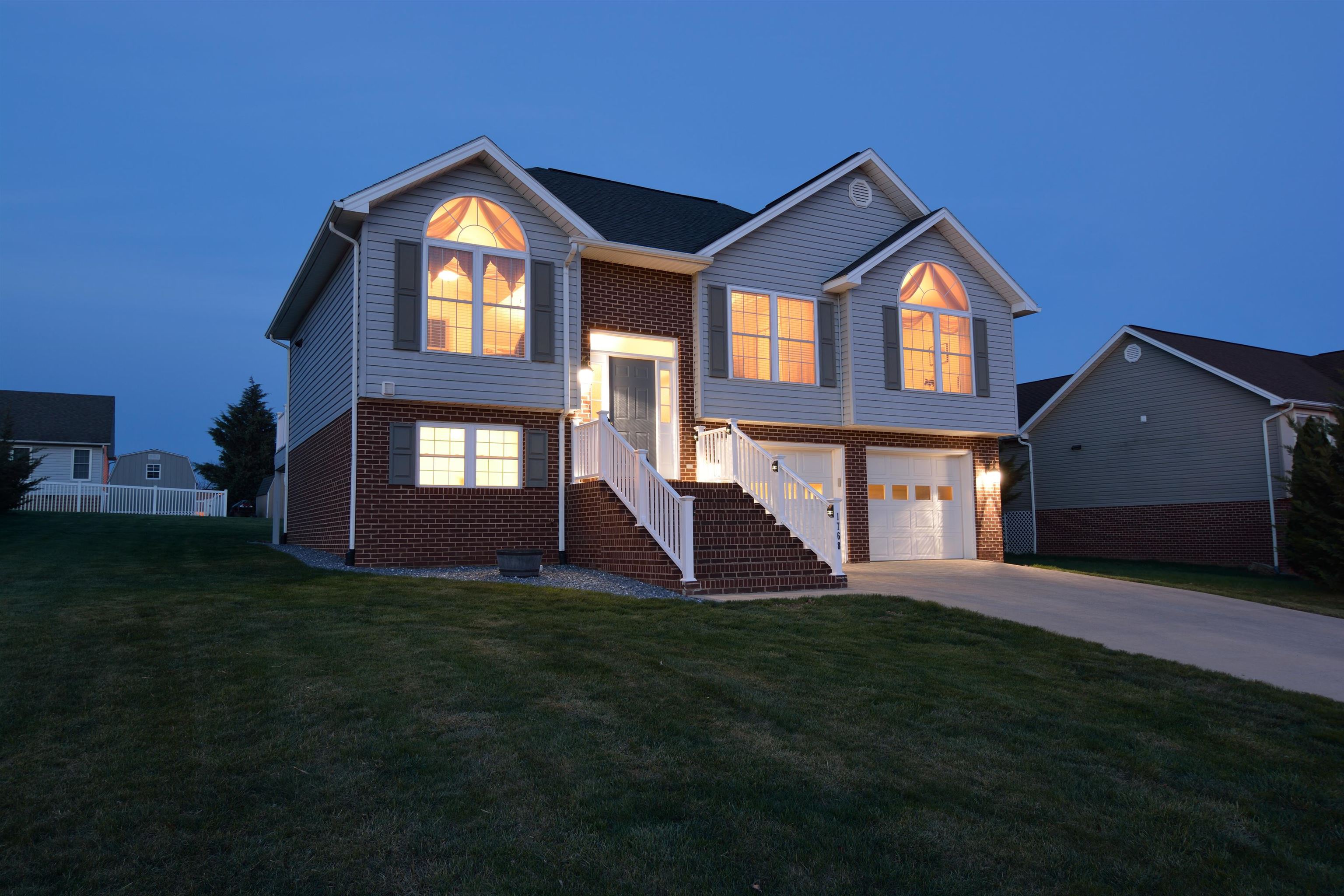 1768 PARK LAWN DR