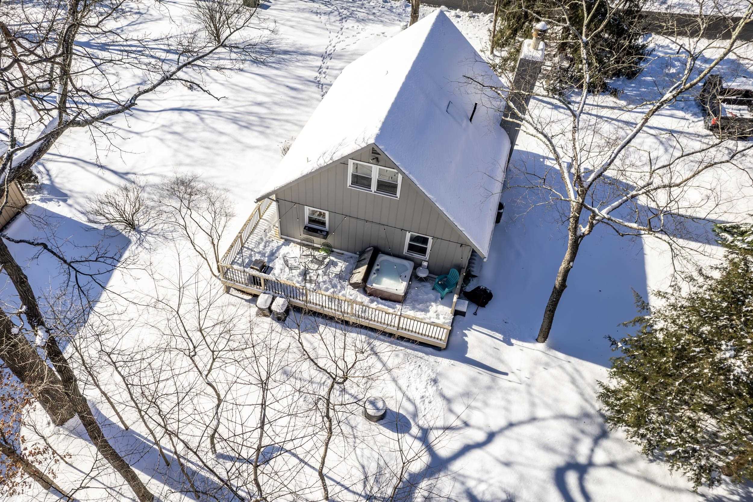 2072 HAWKSBILL RD