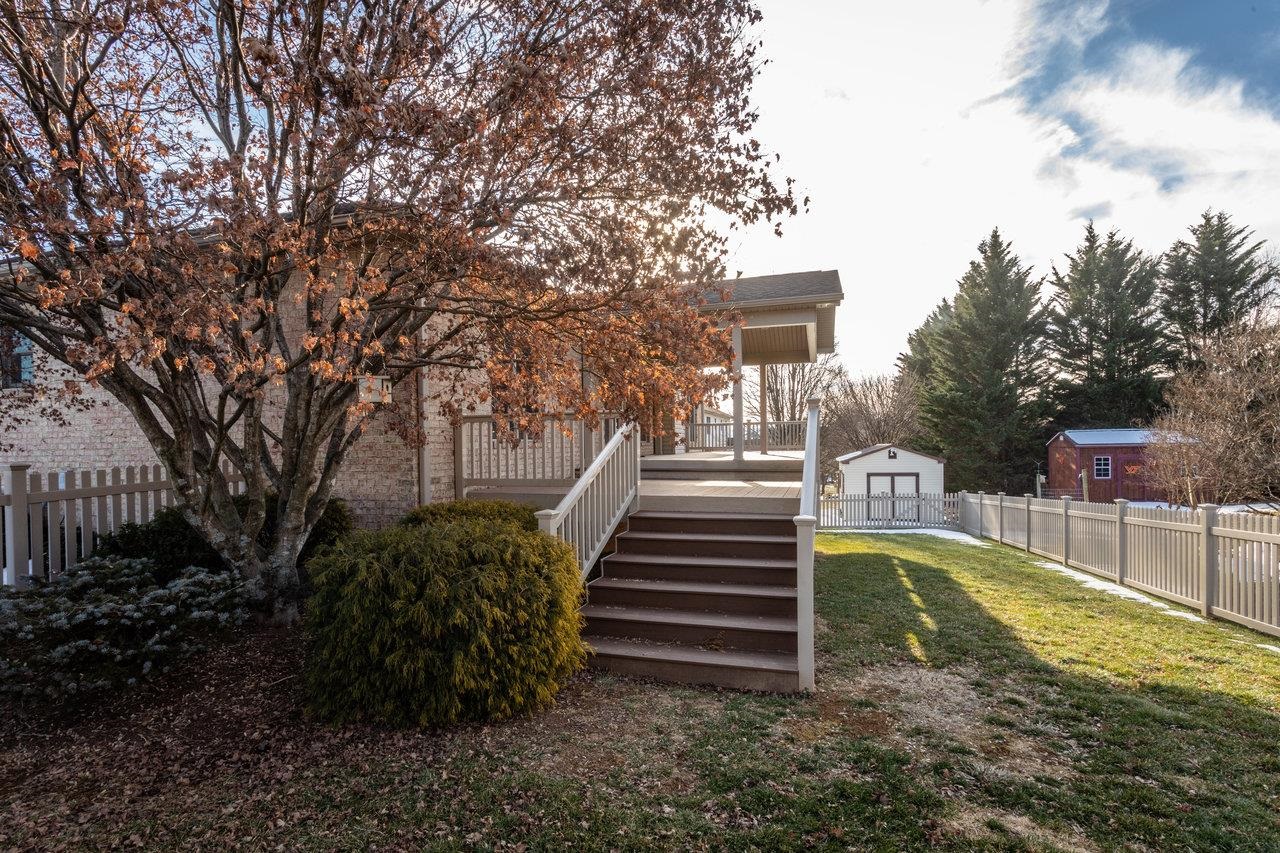 305 CONFEDERACY DR