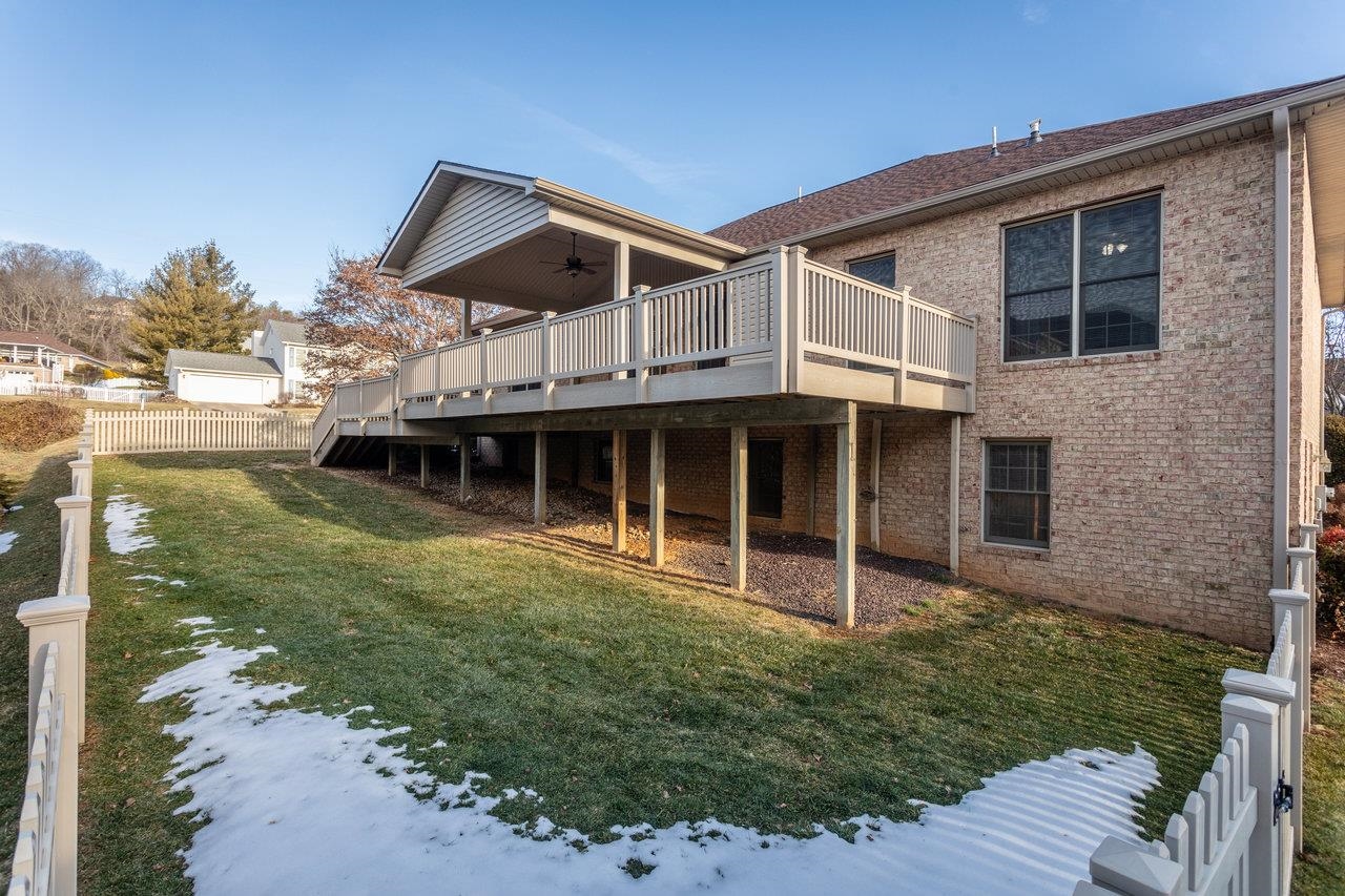305 CONFEDERACY DR