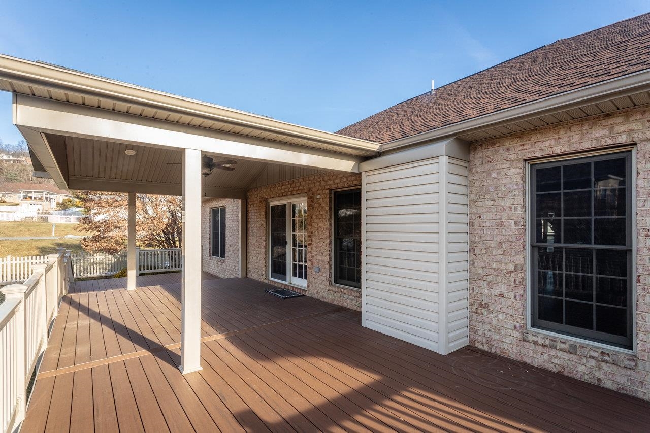 305 CONFEDERACY DR