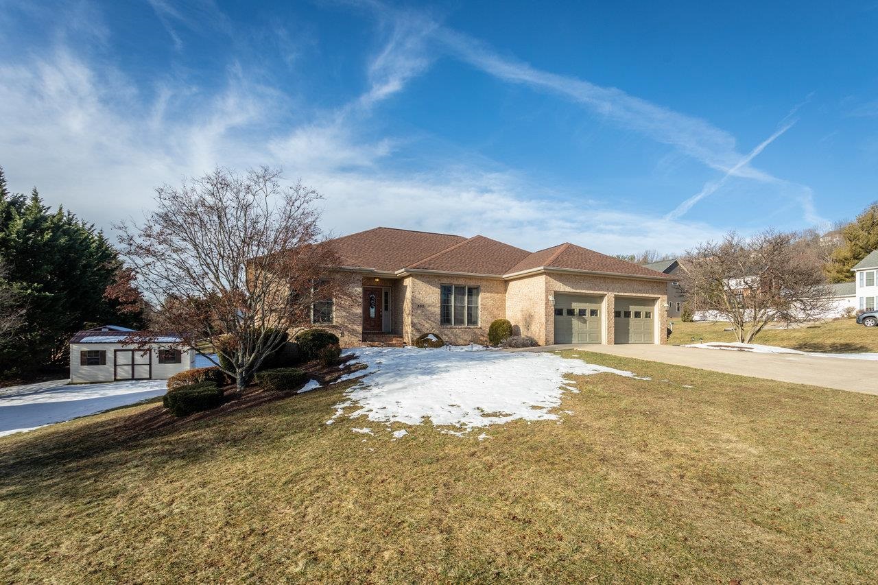 305 CONFEDERACY DR