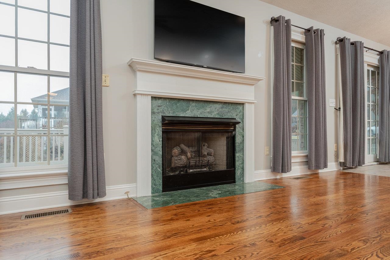 305 CONFEDERACY DR