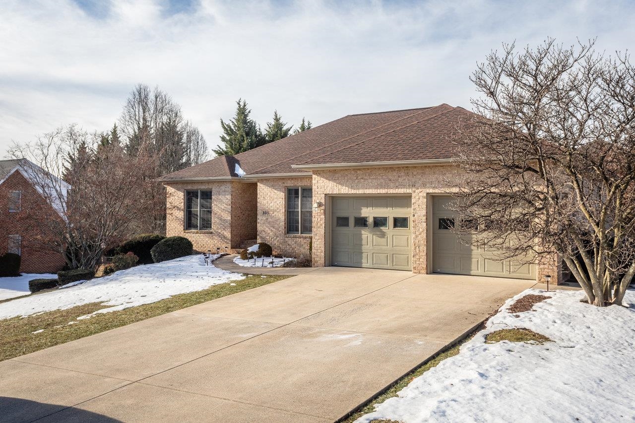 305 CONFEDERACY DR