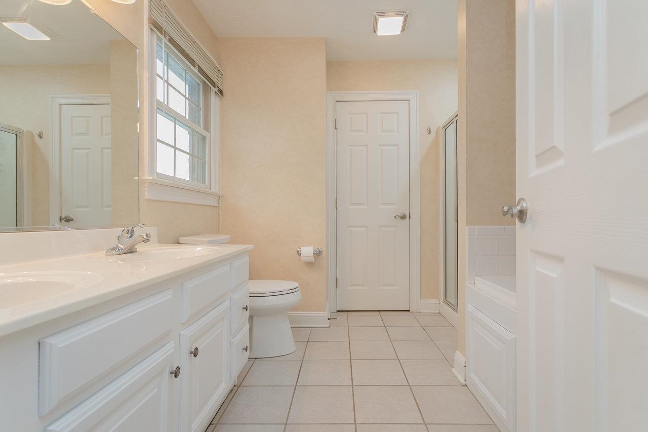 305 CONFEDERACY DR