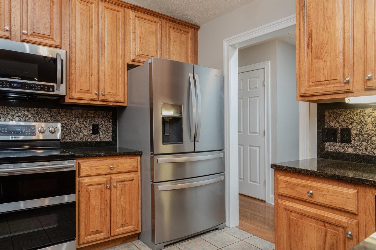 305 CONFEDERACY DR