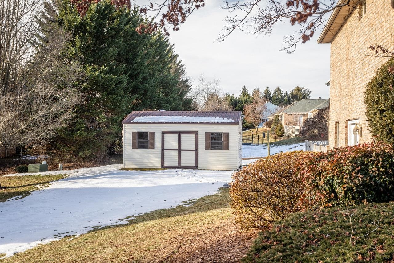 305 CONFEDERACY DR